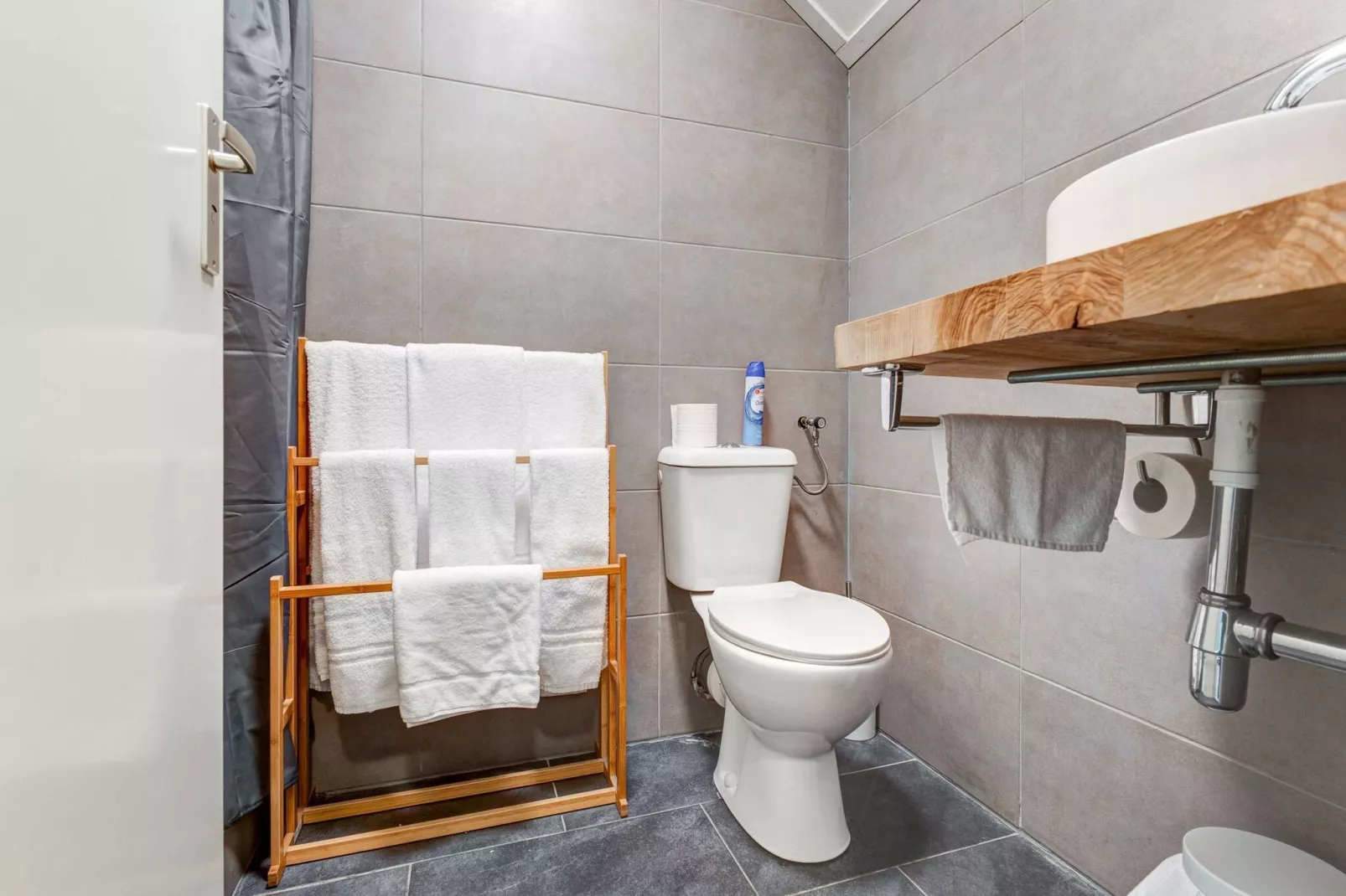 Valleyview Cottages - NR13-Badkamer