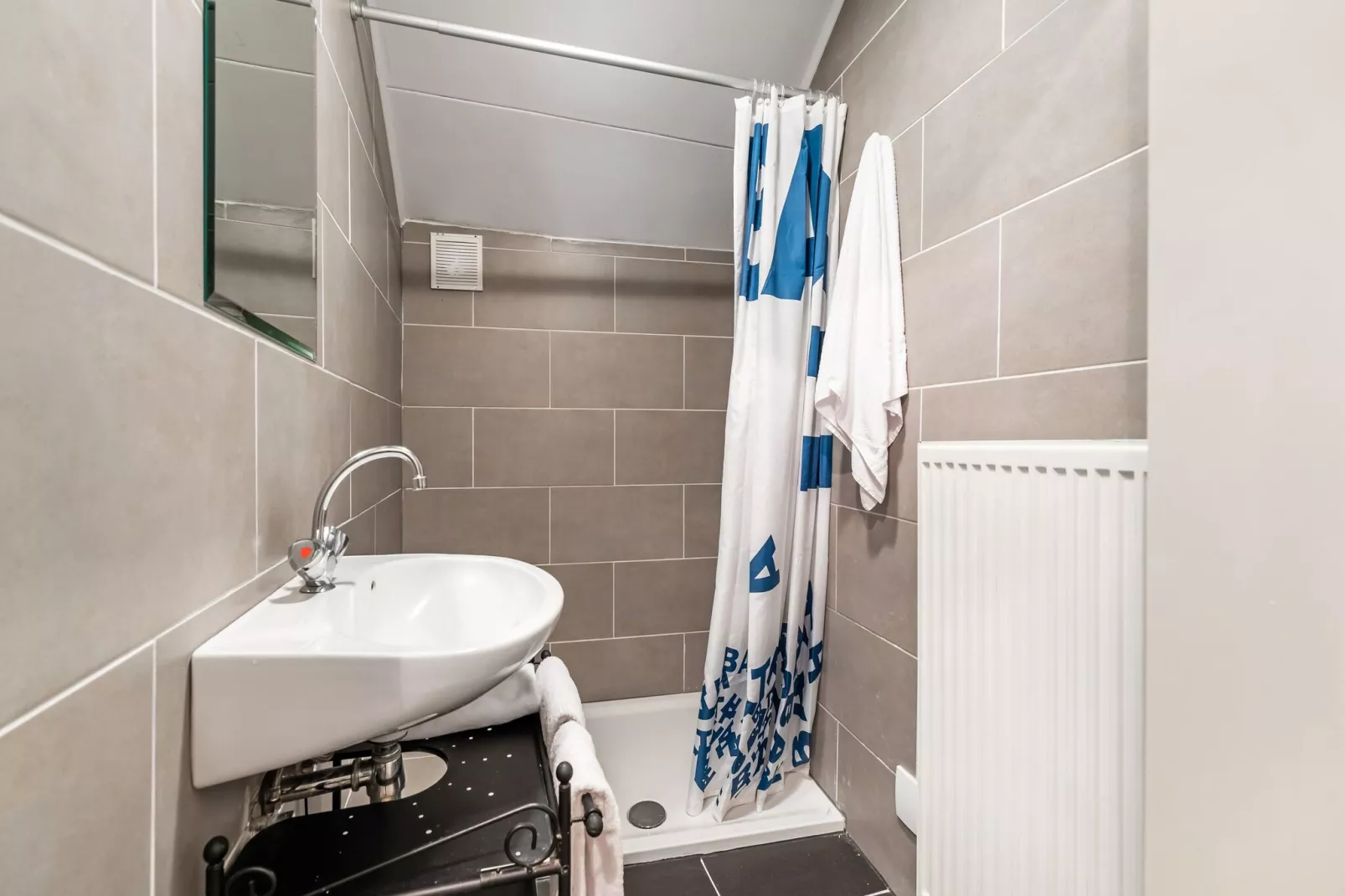 Valleyview Cottages - NR01-Badkamer