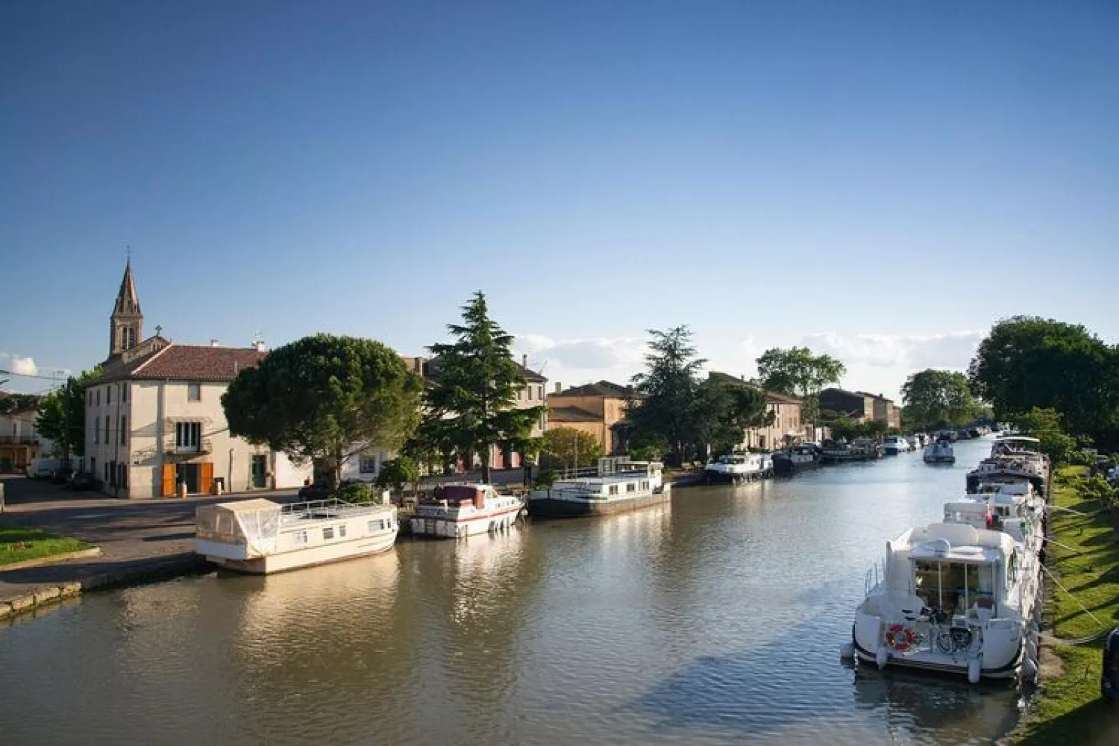 Appartement in residentie met gemeenschappelijk zwembad in Homps-Gebieden zomer 1km