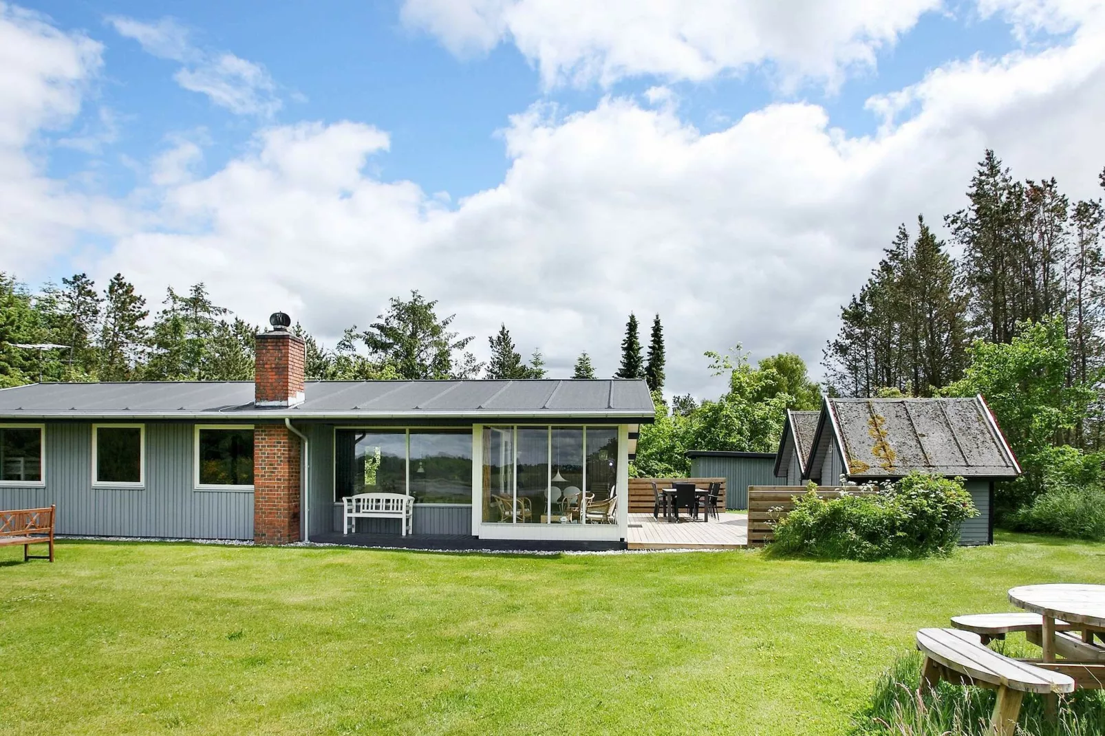 Prachtig vakantiehuis in Højslev met sauna-Buitenlucht