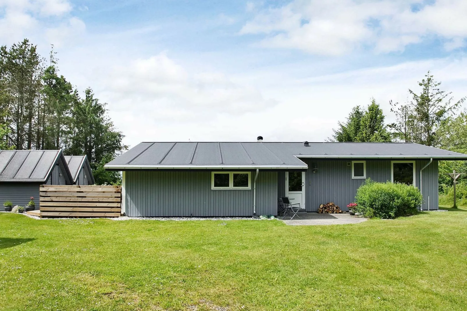 Prachtig vakantiehuis in Højslev met sauna-Buitenlucht