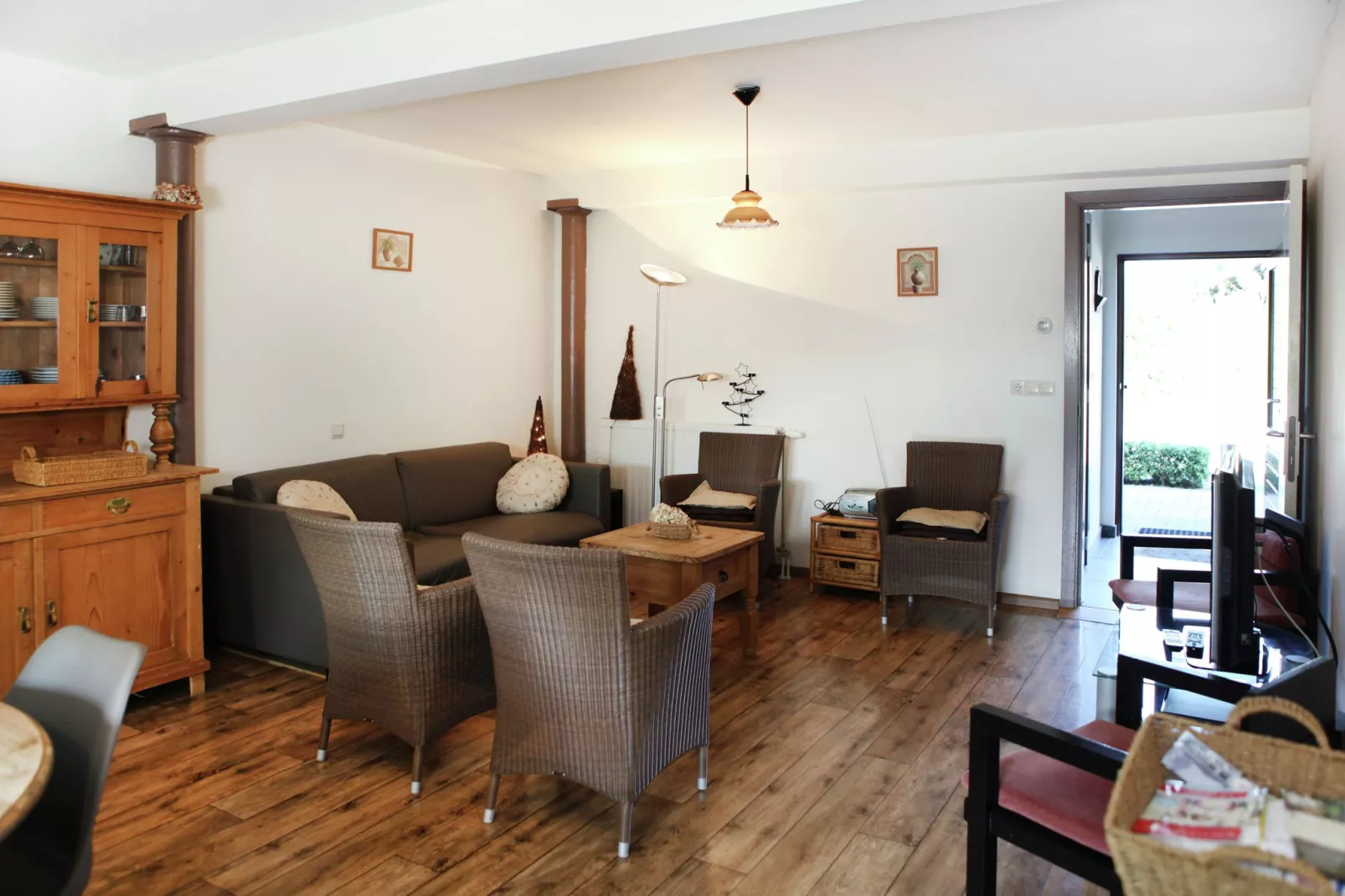 Appartement De Dorsvloer-Woonkamer