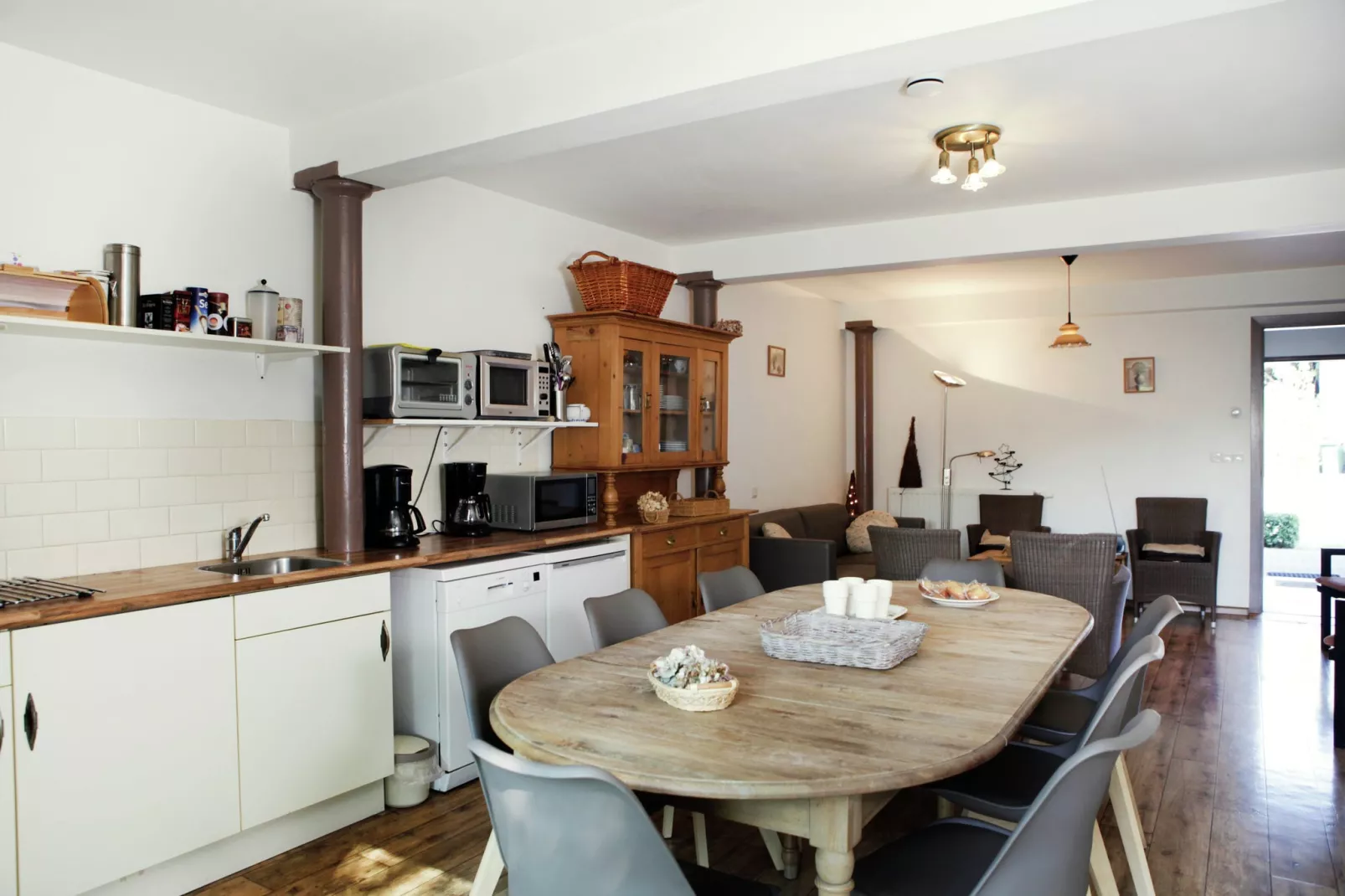 Appartement De Dorsvloer-Eetkamer