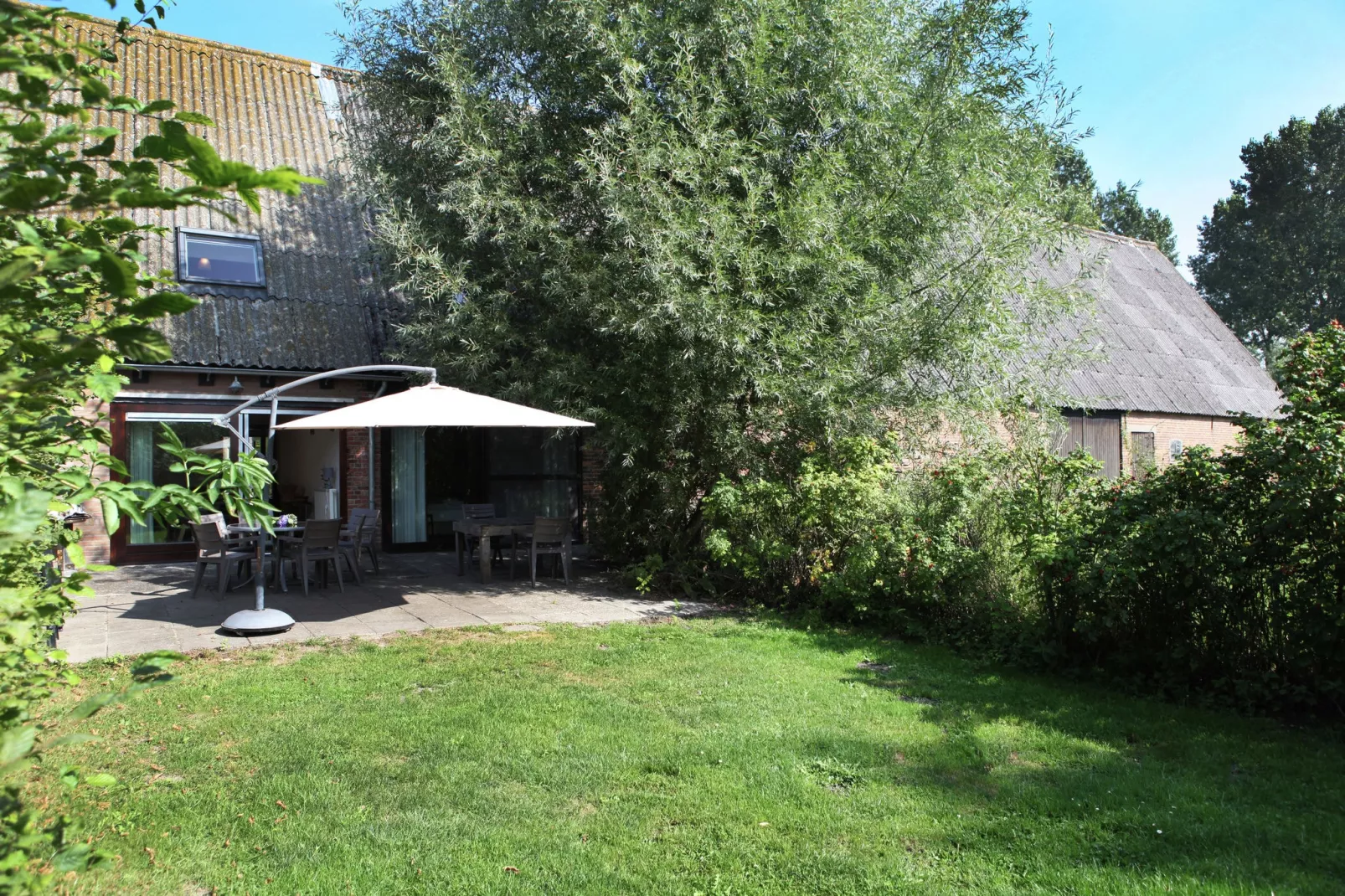 Appartement De Dorsvloer-Tuinen zomer