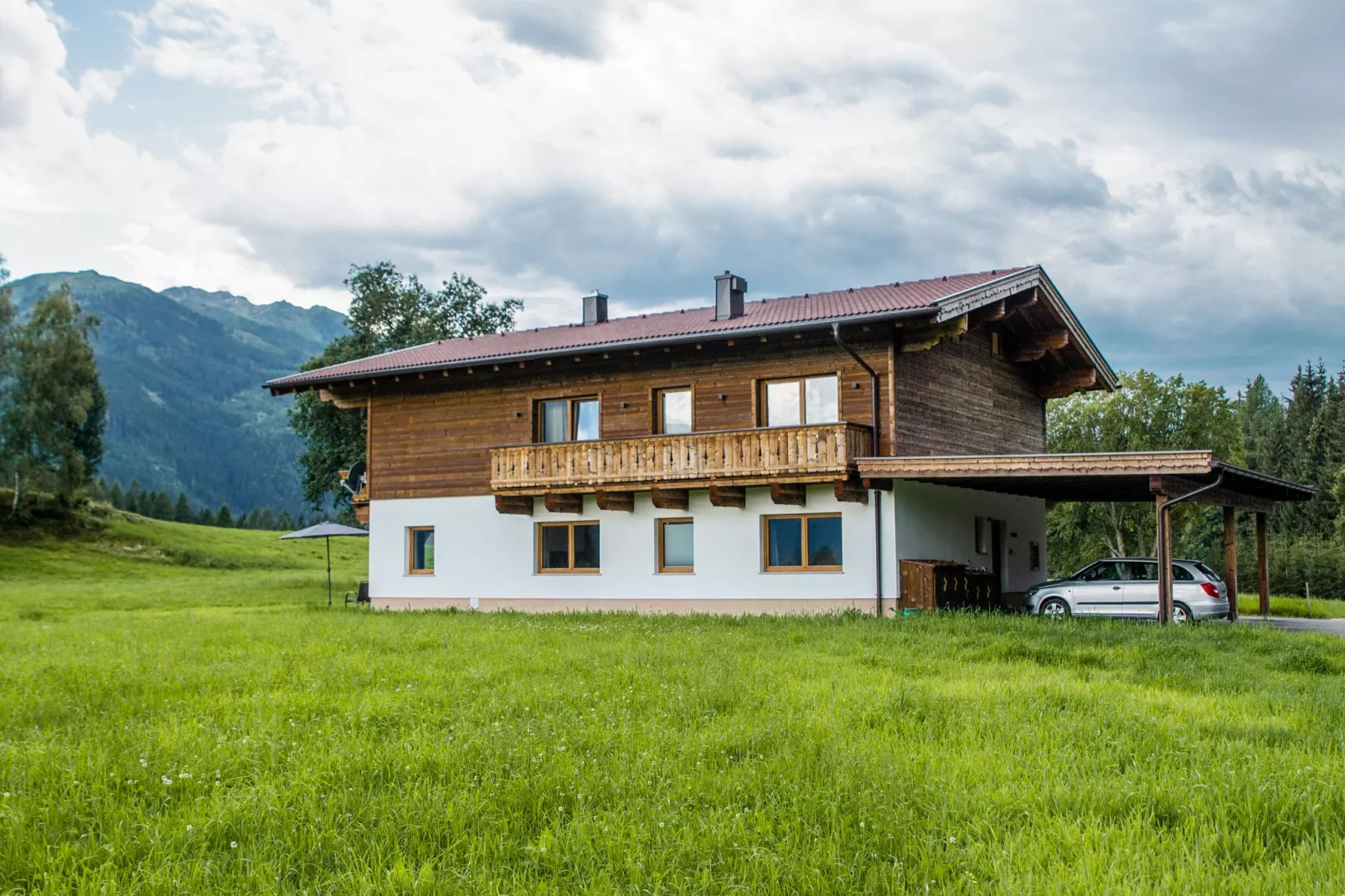 Chalet Freiblick Kleinhaid-Buitenkant zomer