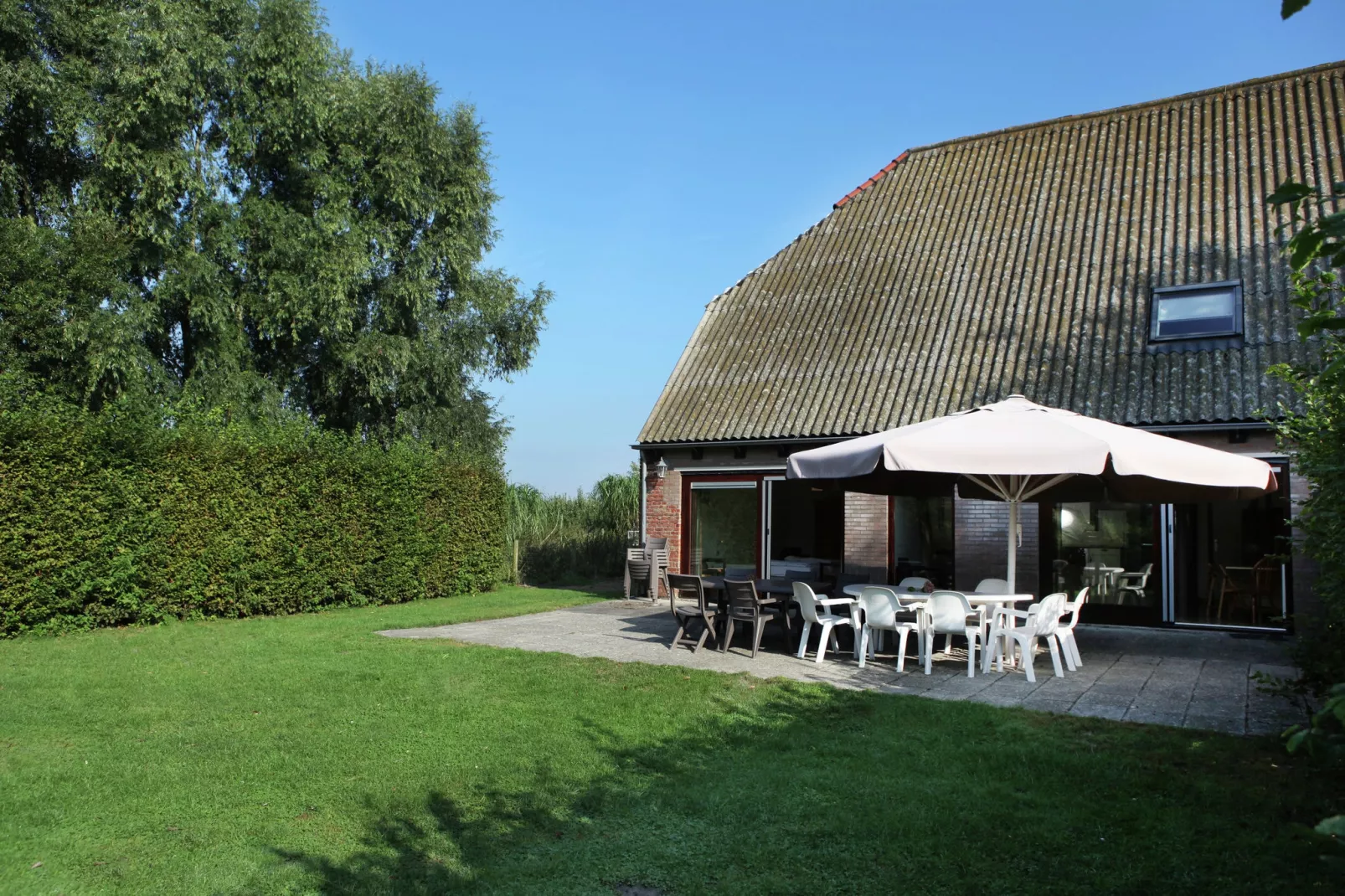 Biezenpolder-Buitenkant zomer