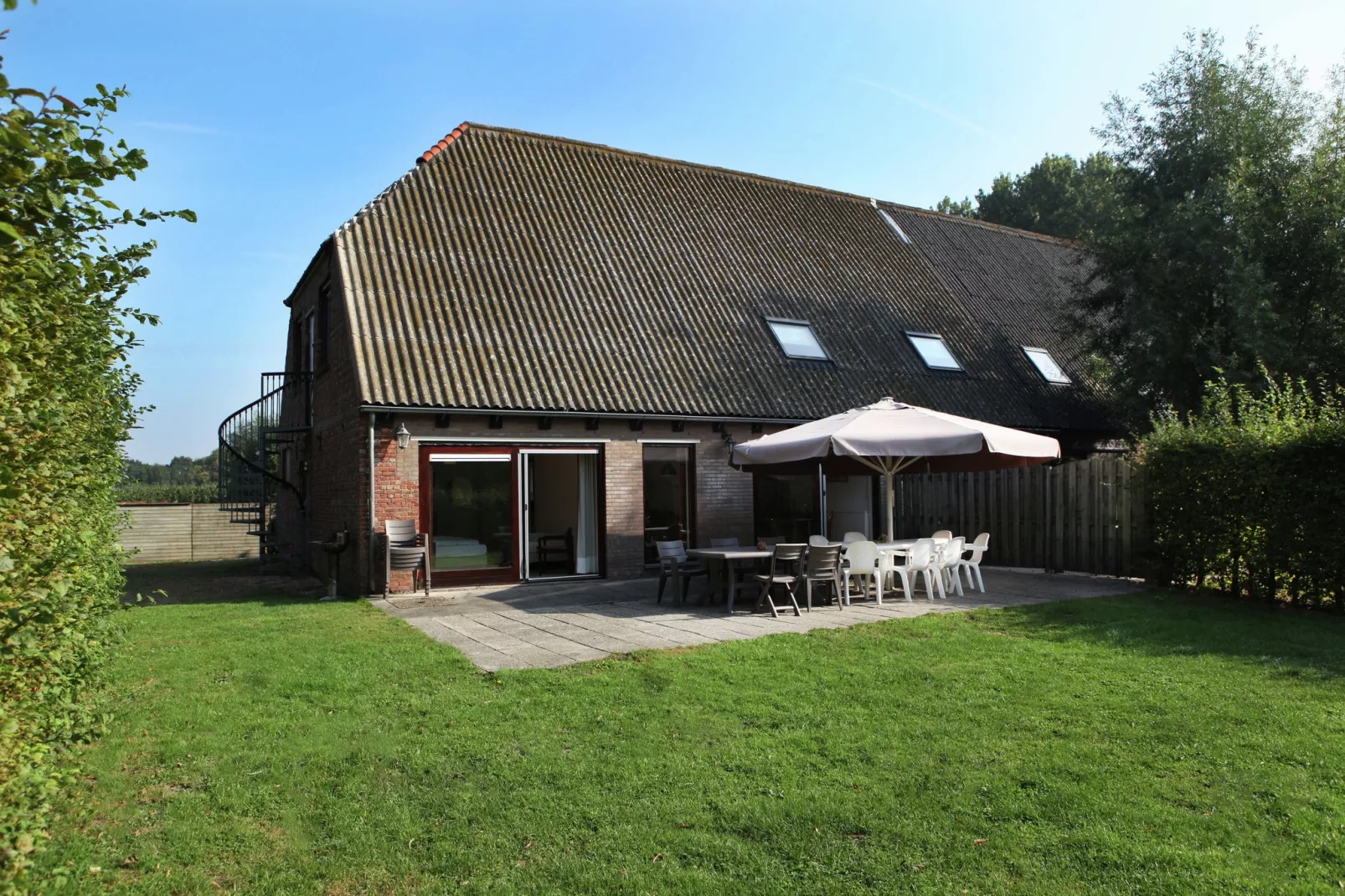 Appartement De Hooizolder-Tuinen zomer
