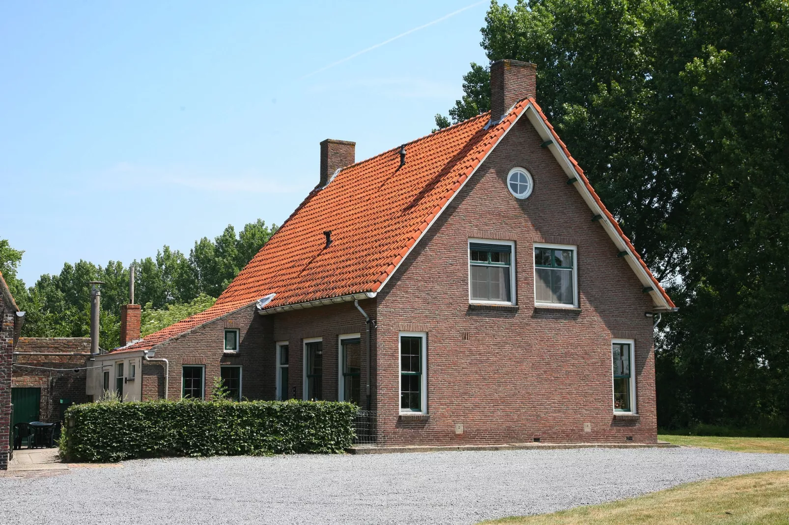 De Biezenpolder 't Groothuus-Buitenkant zomer