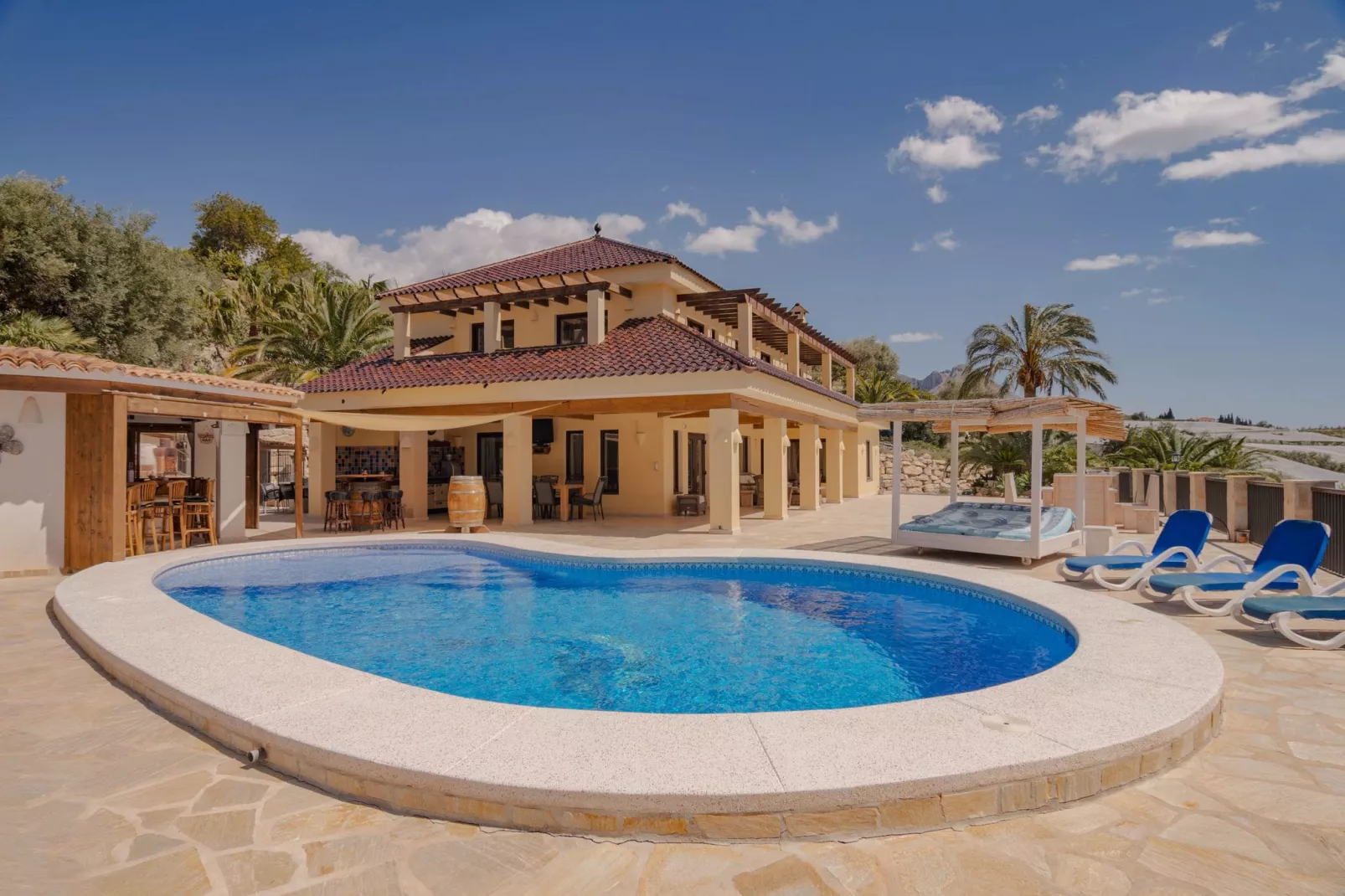 Villa Nancy-Buitenkant zomer