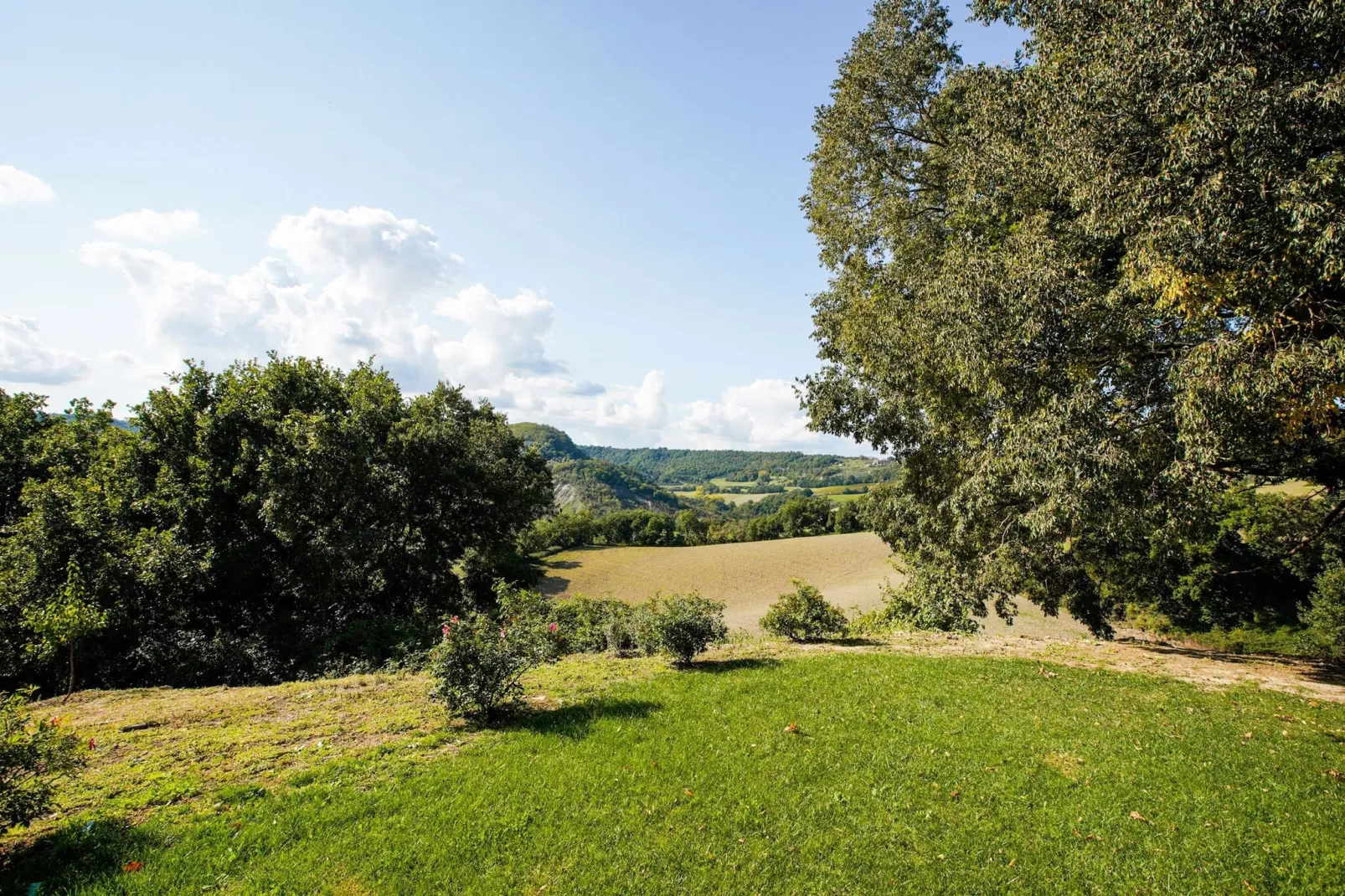 Villa Sparina-Gebieden zomer 1km