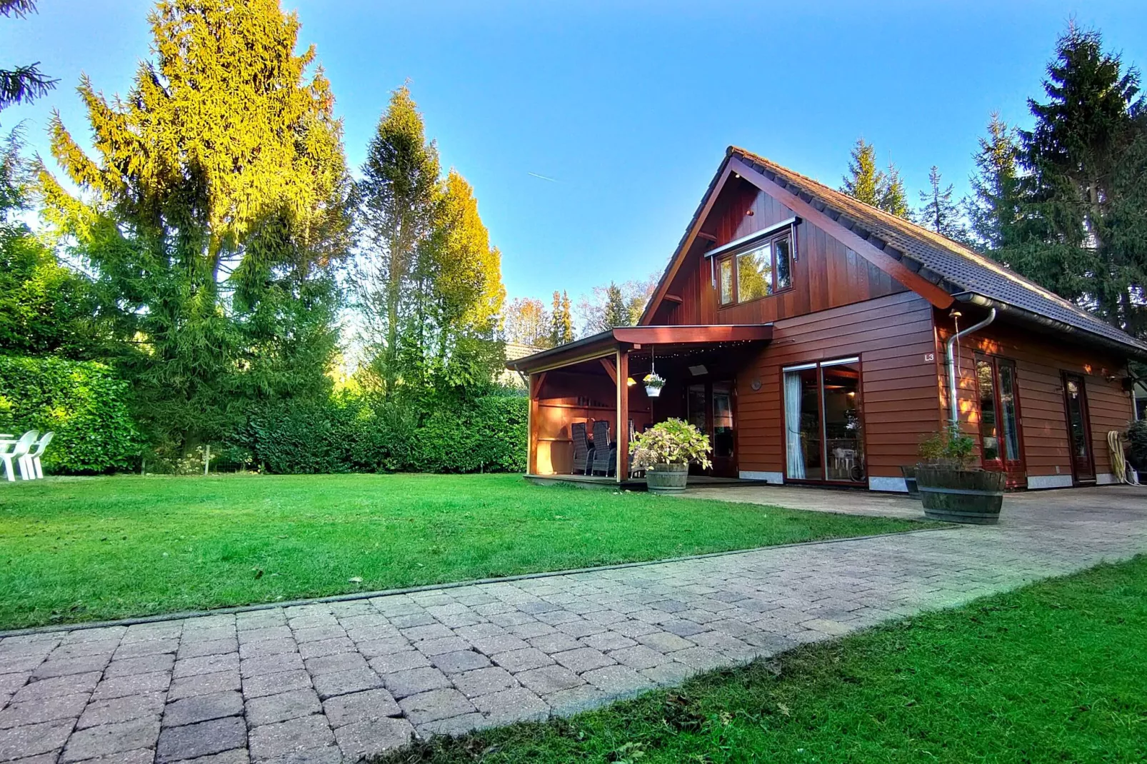 Prachtig vrijstaand huis met tuin op de Veluwe-Buitenkant zomer