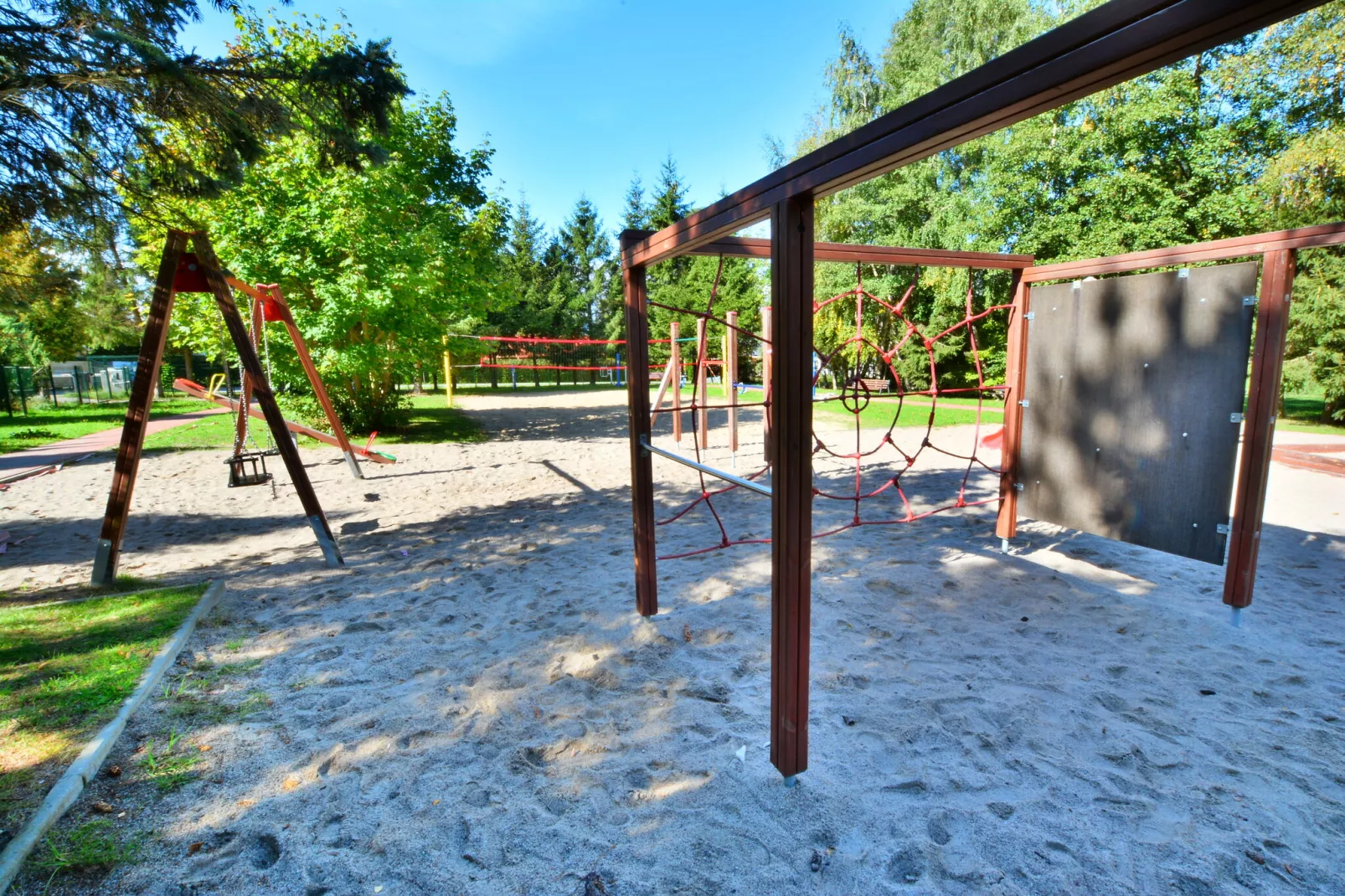 Domki wakacyjne POS031043 Ustronie Morskie-Tuinen zomer