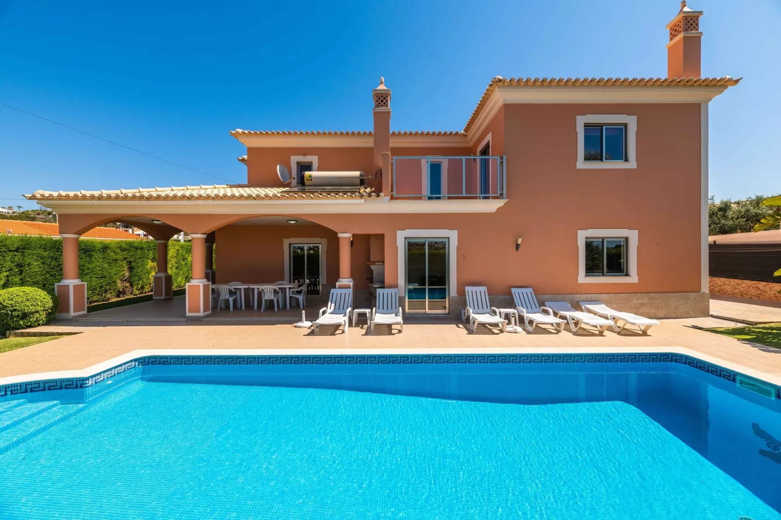 poolofhouse