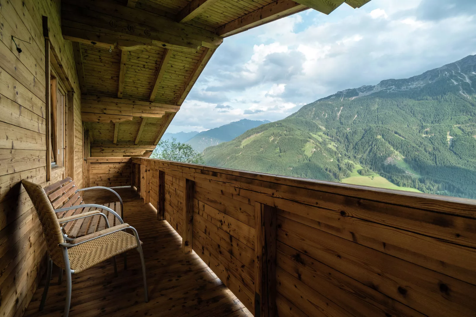 Chalet Bergerblick Zillertal Arena-Terrasbalkon