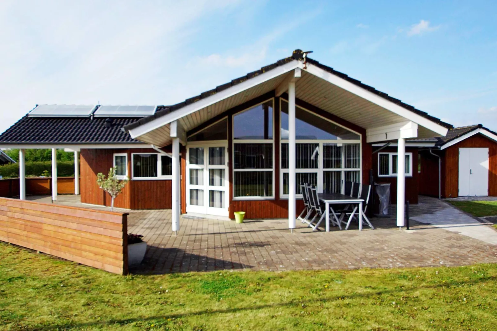 Rustig vakantiehuis in Hemmet met bubbelbad