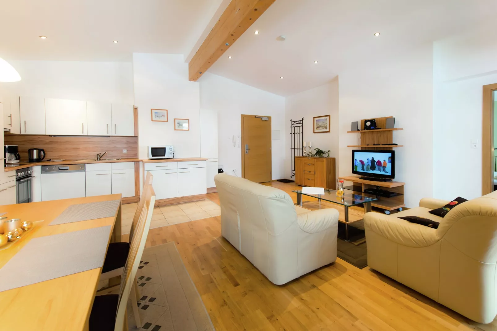 Vicky Apartments Niederau-Woonkamer