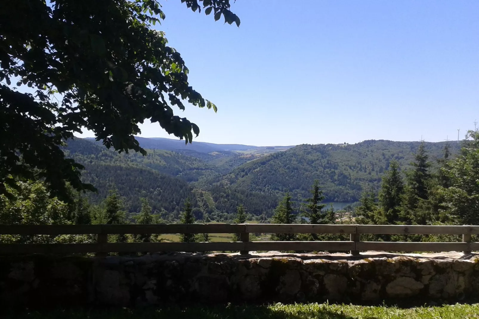 Maison de vacance - Cros-de-Géorand-Uitzicht zomer