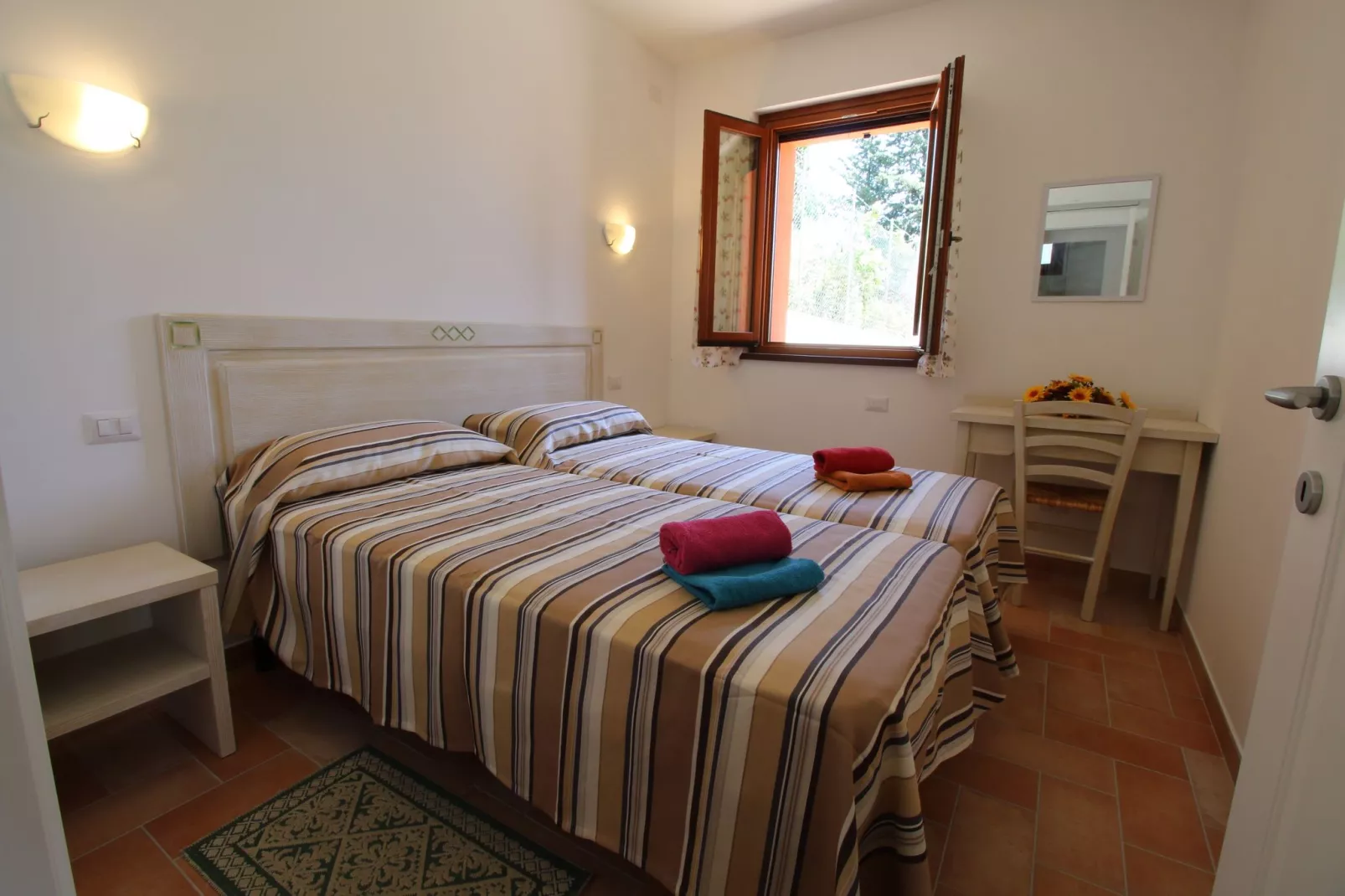 Mooi ingericht appartement in Montecarotto met terras-Slaapkamer