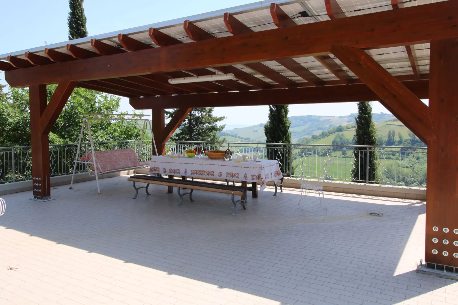 Mooi ingericht appartement in Montecarotto met terras-Faciliteiten