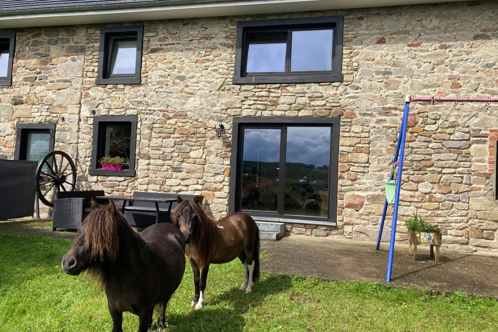 Charmante maison de vacances  pour 8 adultes Au val des fées et des ondines