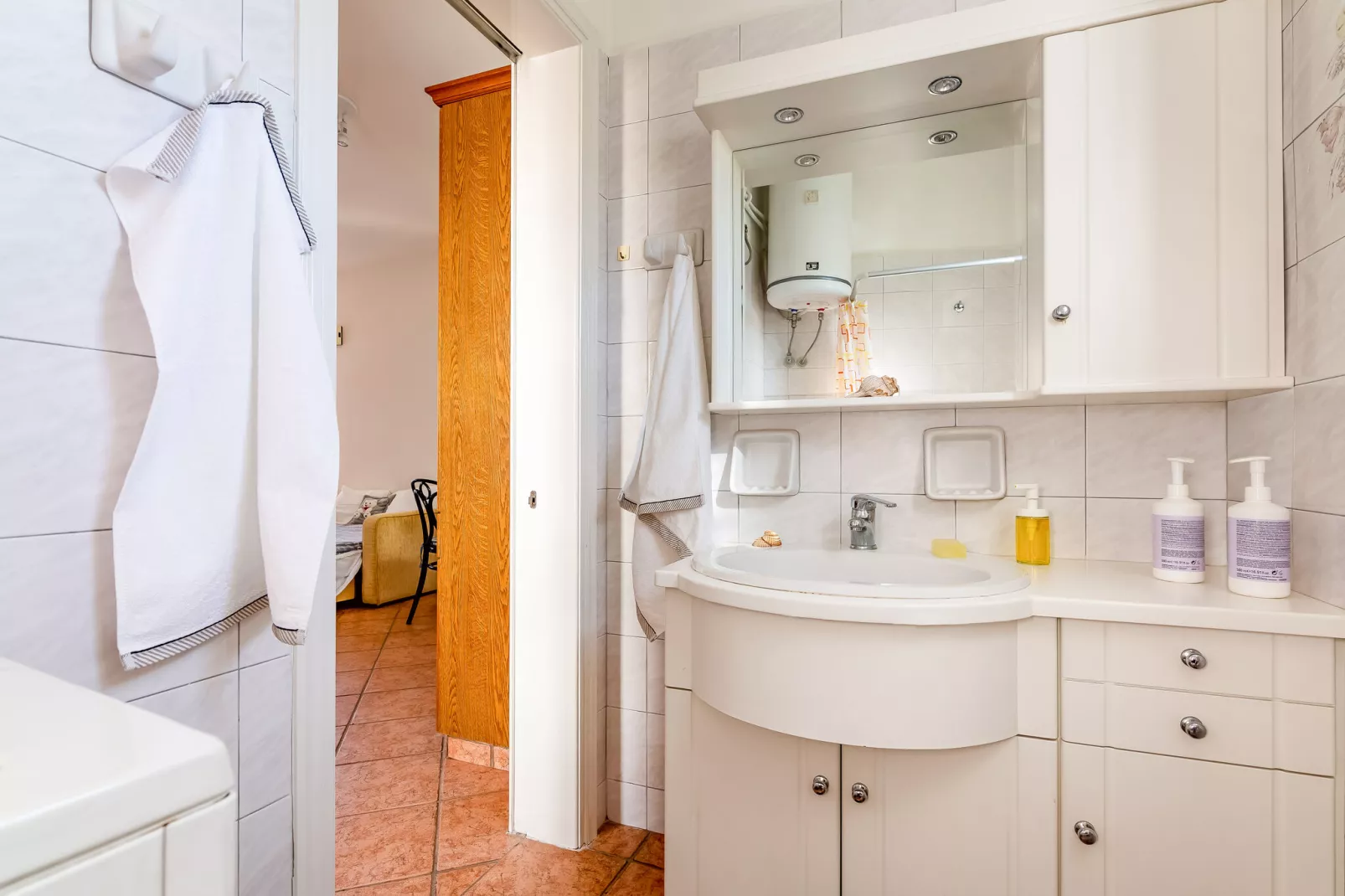 Small apartment in Porto Rafti Area-Badkamer