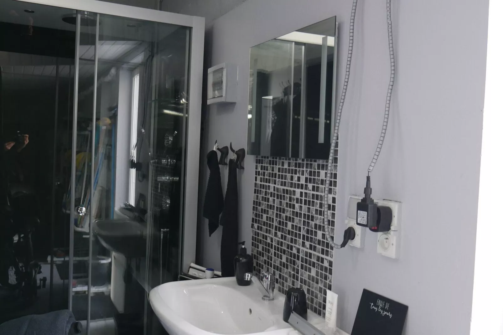Charmante habitation située à la Reid avec Jacuzzi-Badkamer