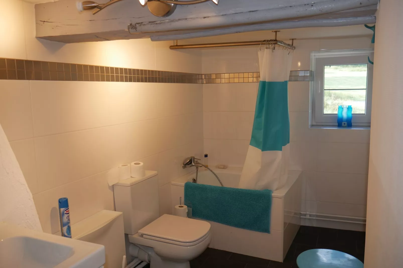Charmante habitation située à la Reid avec Jacuzzi-Badkamer