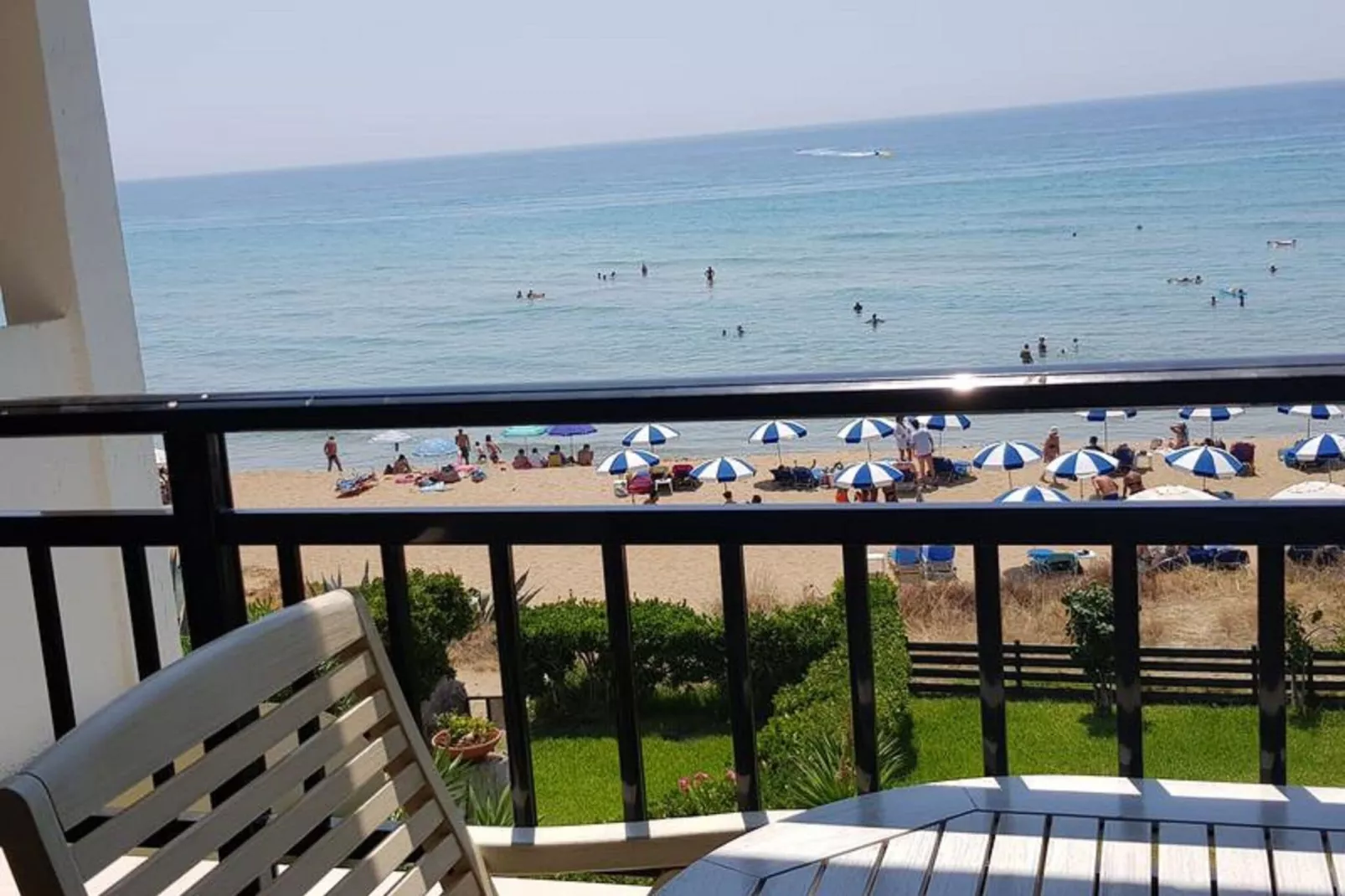 Glyfada Beachfront 2-Uitzicht zomer