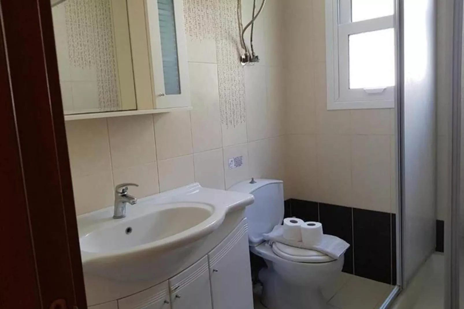 Corfu Glyfada Apartment 60-Badkamer