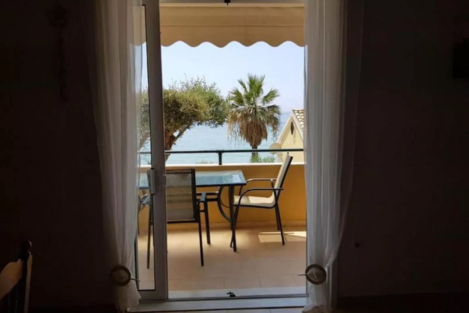 Corfu Glyfada Apartment 60-Terrasbalkon