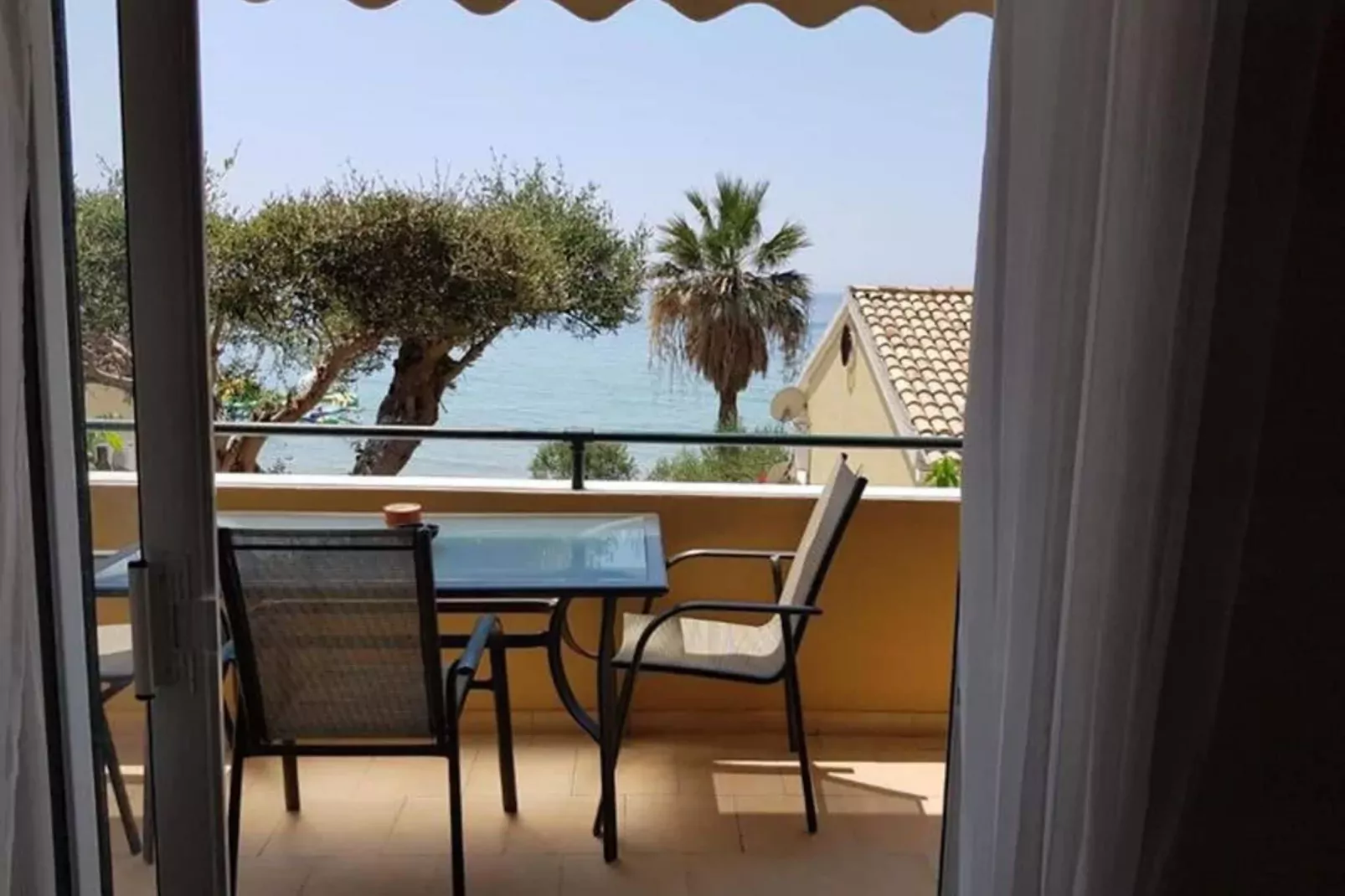 Corfu Glyfada Apartment 60-Terrasbalkon
