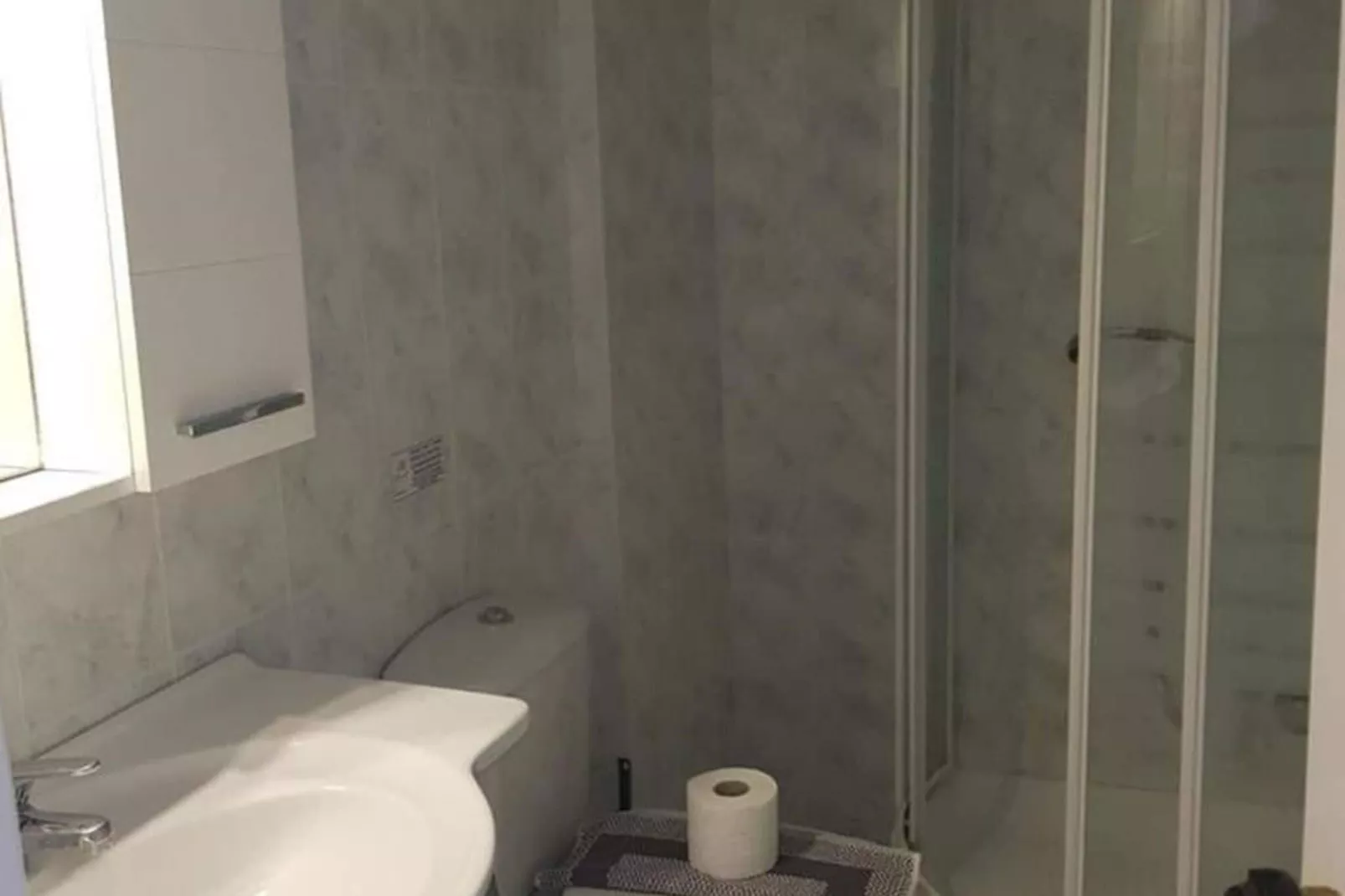 Corfu Glyfada Apartment 46-Badkamer