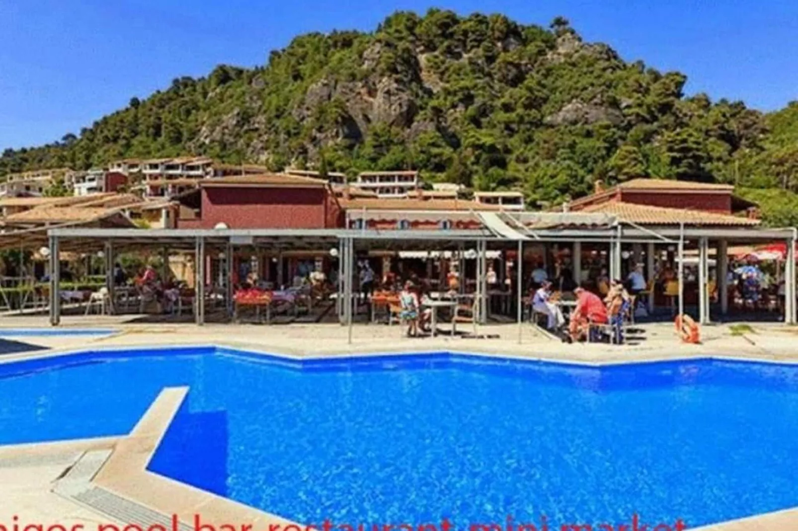 Located in one of the most beautiful sandy in Corfu  in Glyfada Beach 73-Zwembad