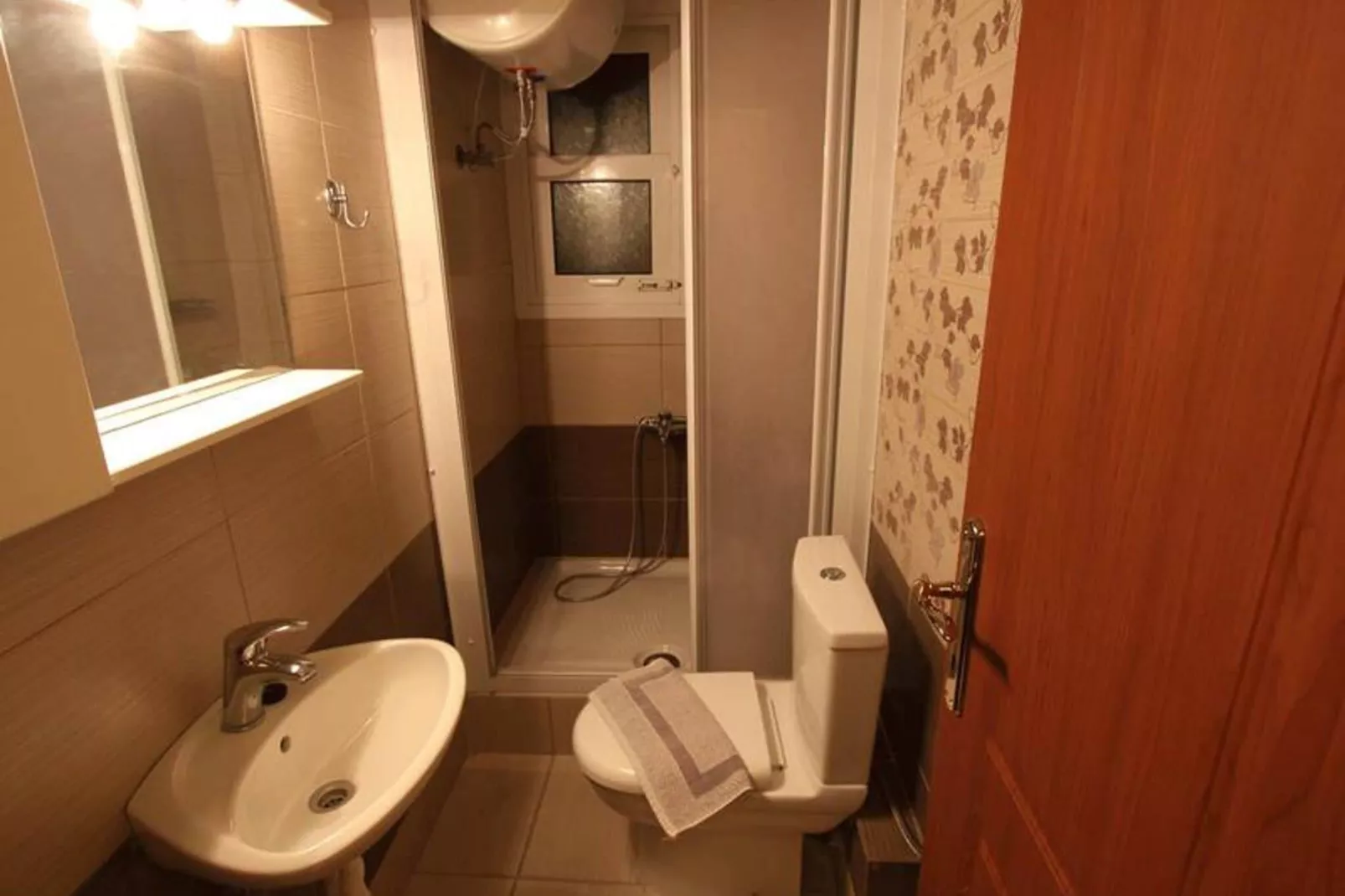 Corfu Glyfada Apartment 38-Badkamer