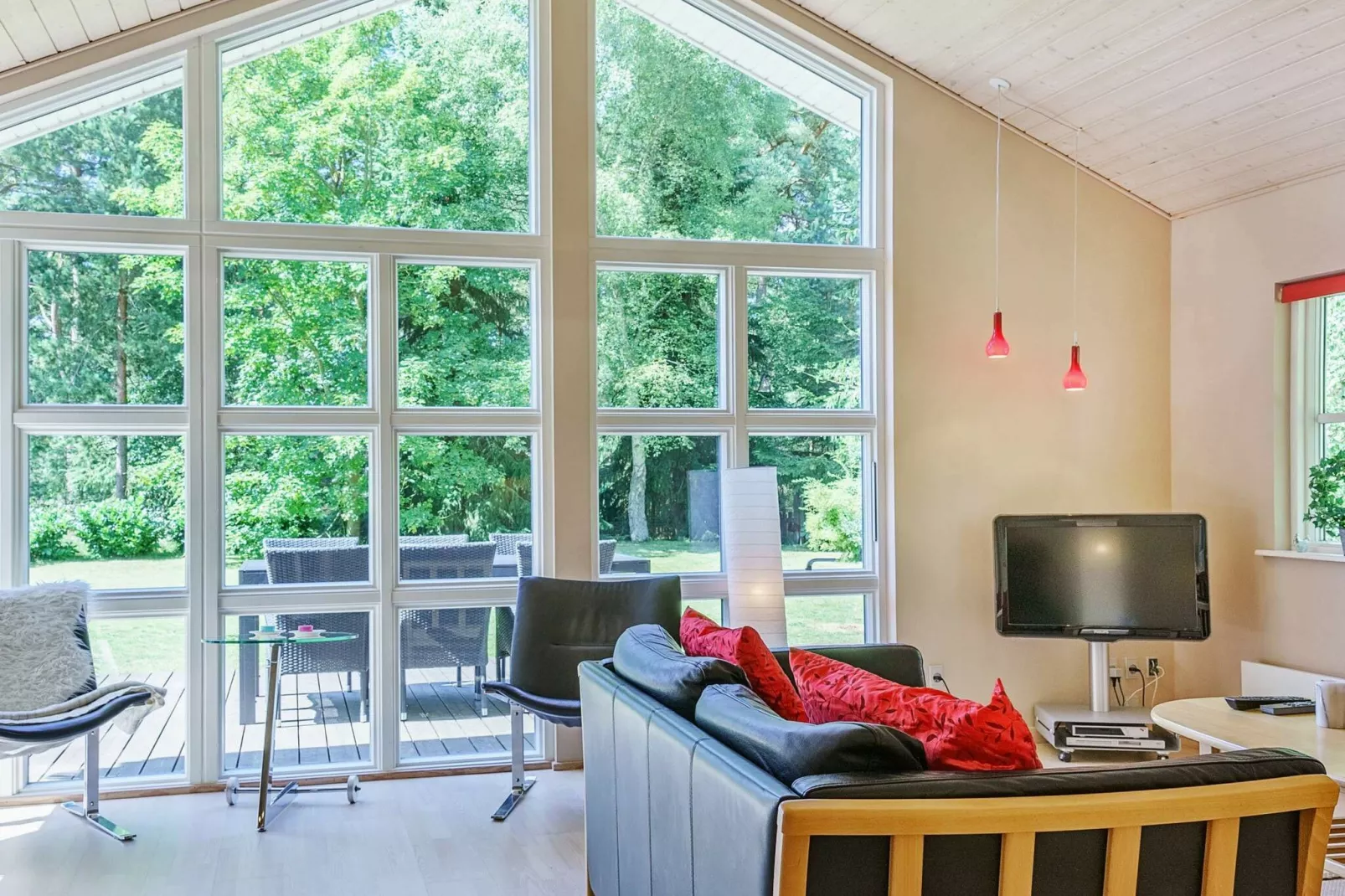 Sfeervol vakantiehuis in Bornholm met terras-Binnen