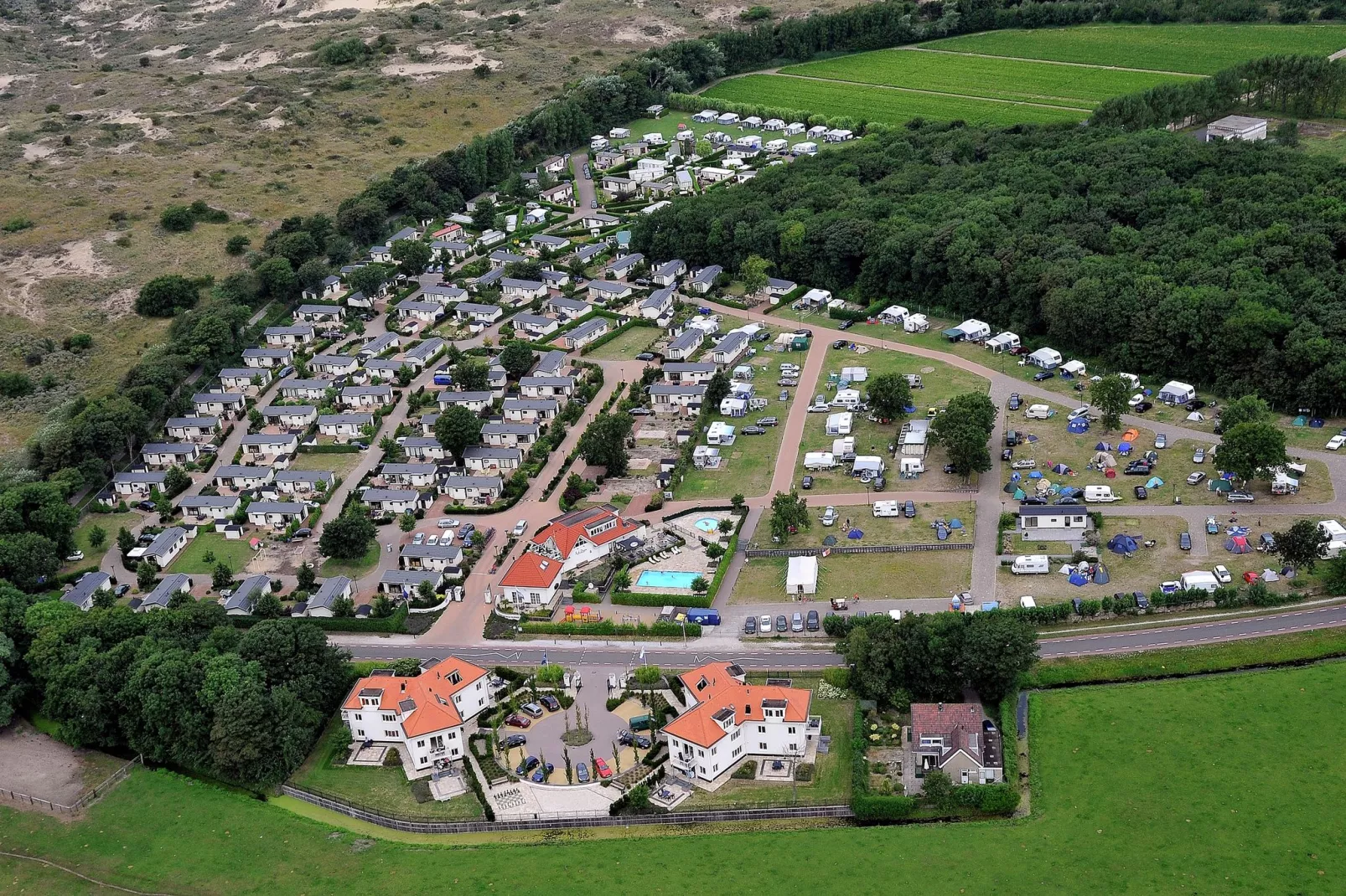 Deluxe 4 personen-Buitenkant zomer