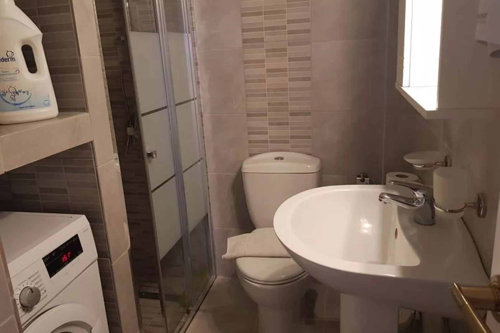 Glyfada Apartment Ag3g 129-Badkamer
