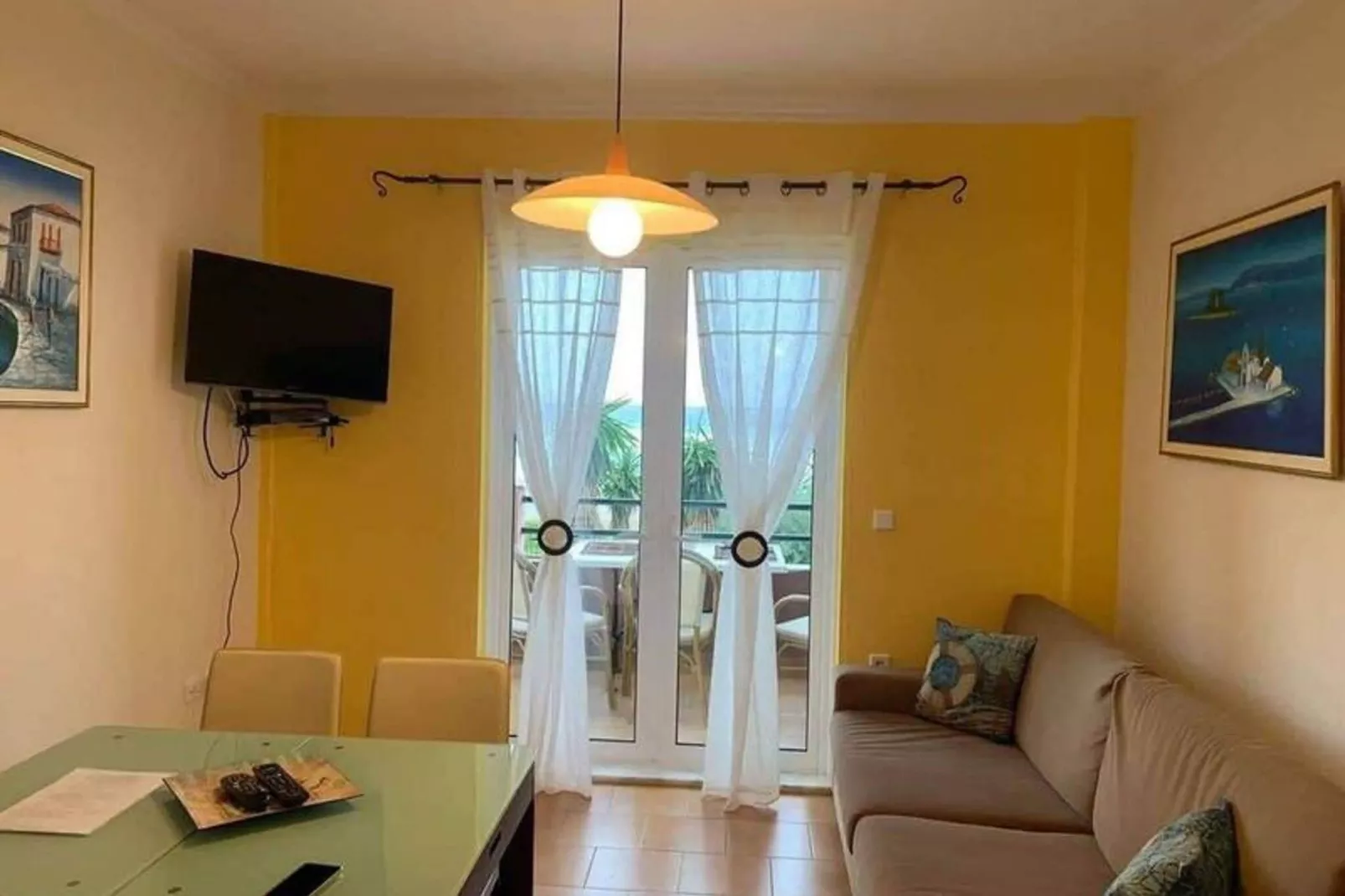 Glyfada Beachfront Apartment A3g 58a-Woonkamer
