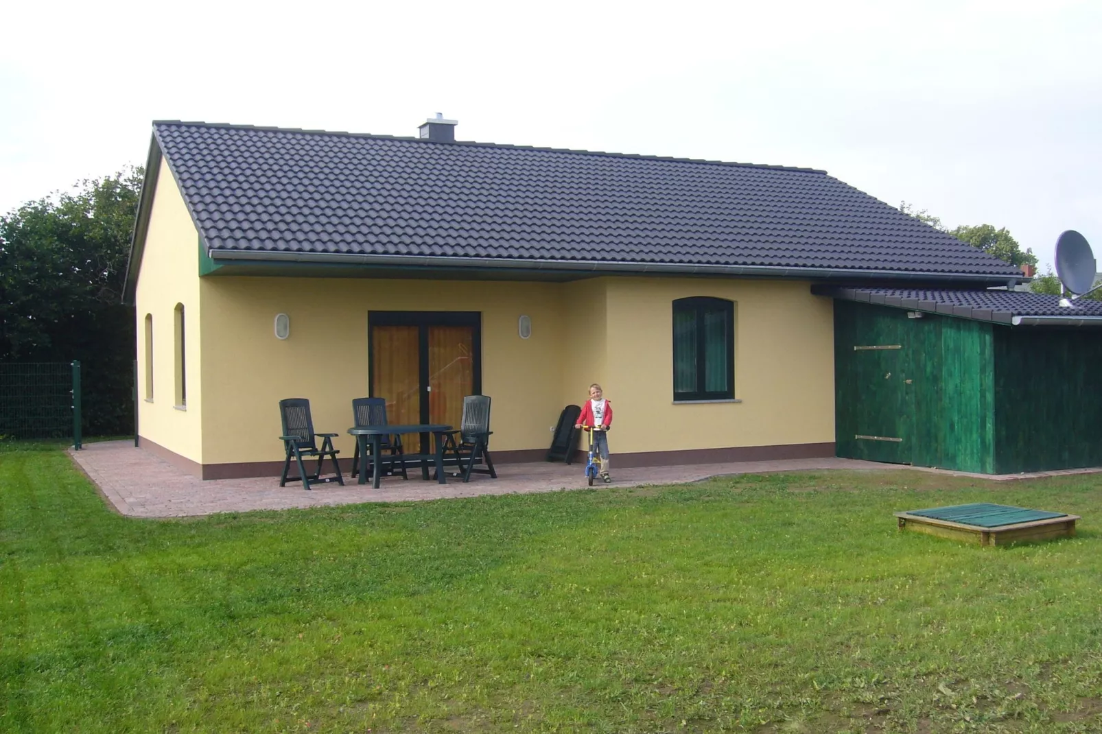 Ferienhaus mit Kamin Garten Terrasse