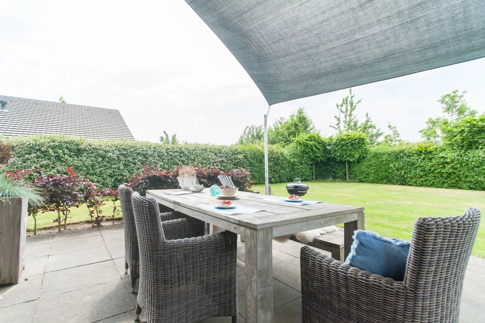Modern vakantiehuis gelegen tegen de duinen tussen Schoorl en Bergen-Terrasbalkon