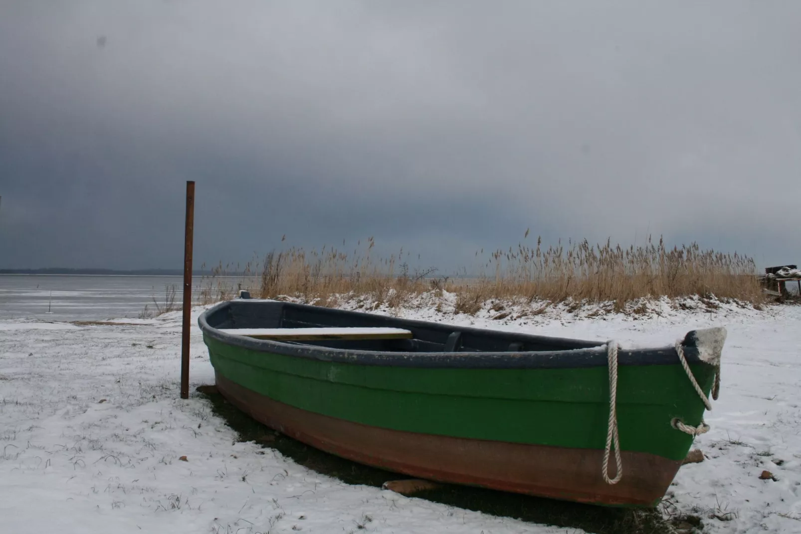 Ferienhaus nahe Insel Poel mit Kamin Terrasse und Garten-Gebied winter 20km