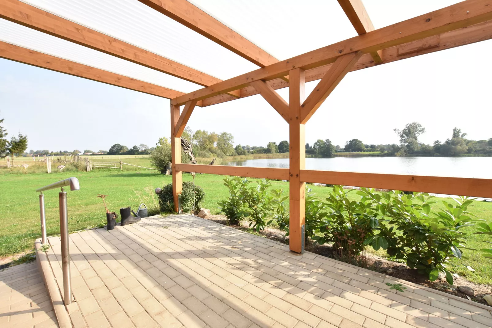 Ferienhaus Am See mit Kamin-Terrasbalkon