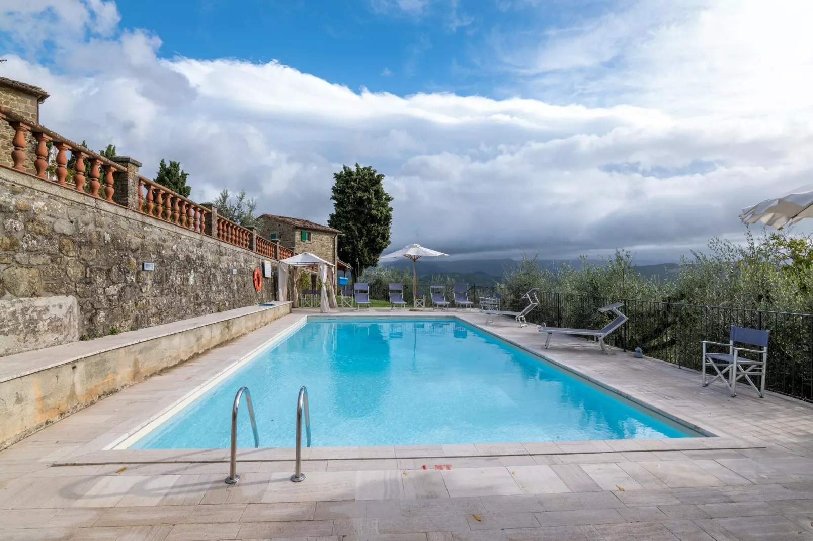 Casa Mirolago-Zwembad