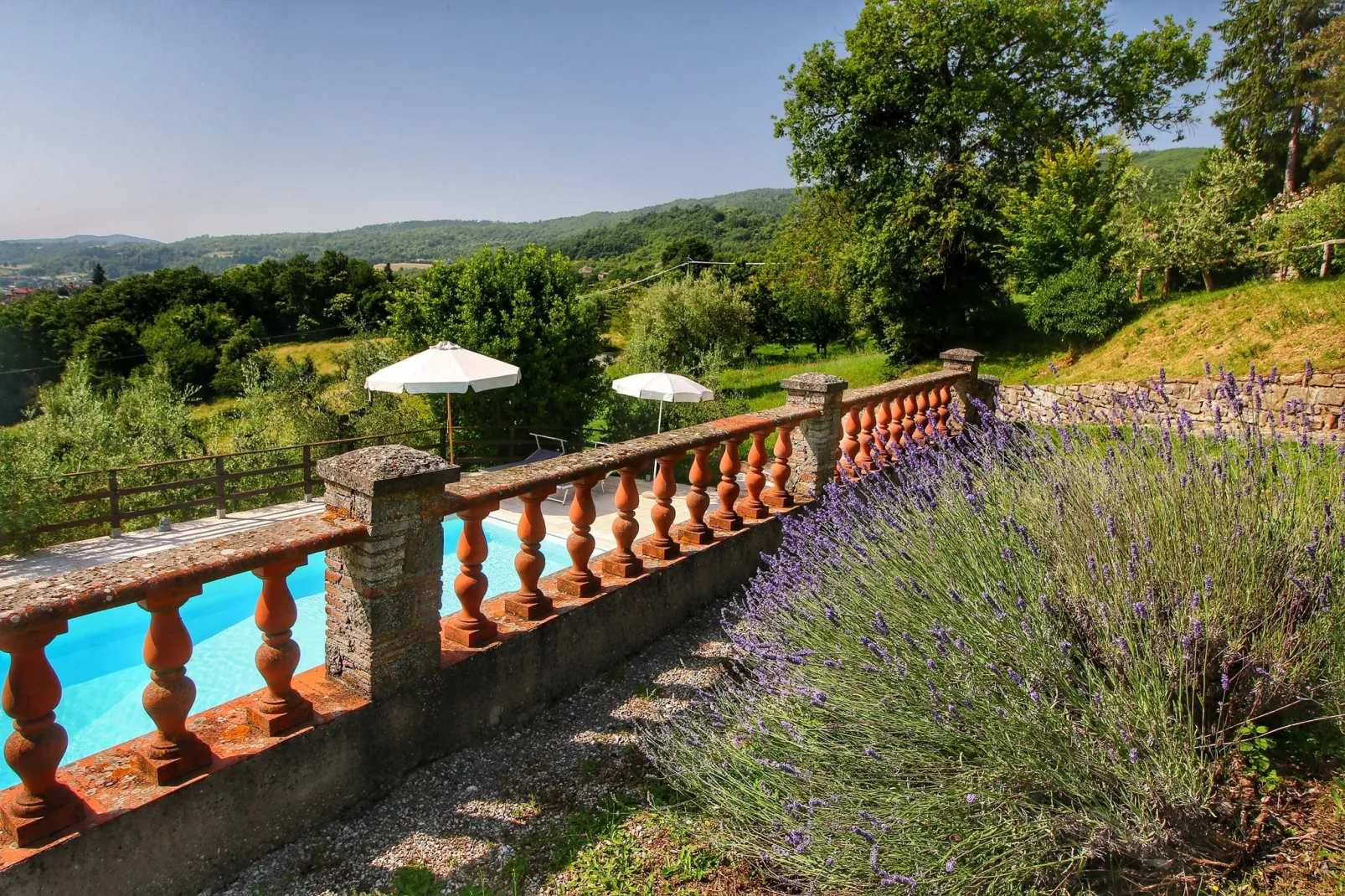 Casa Granaio-Uitzicht zomer