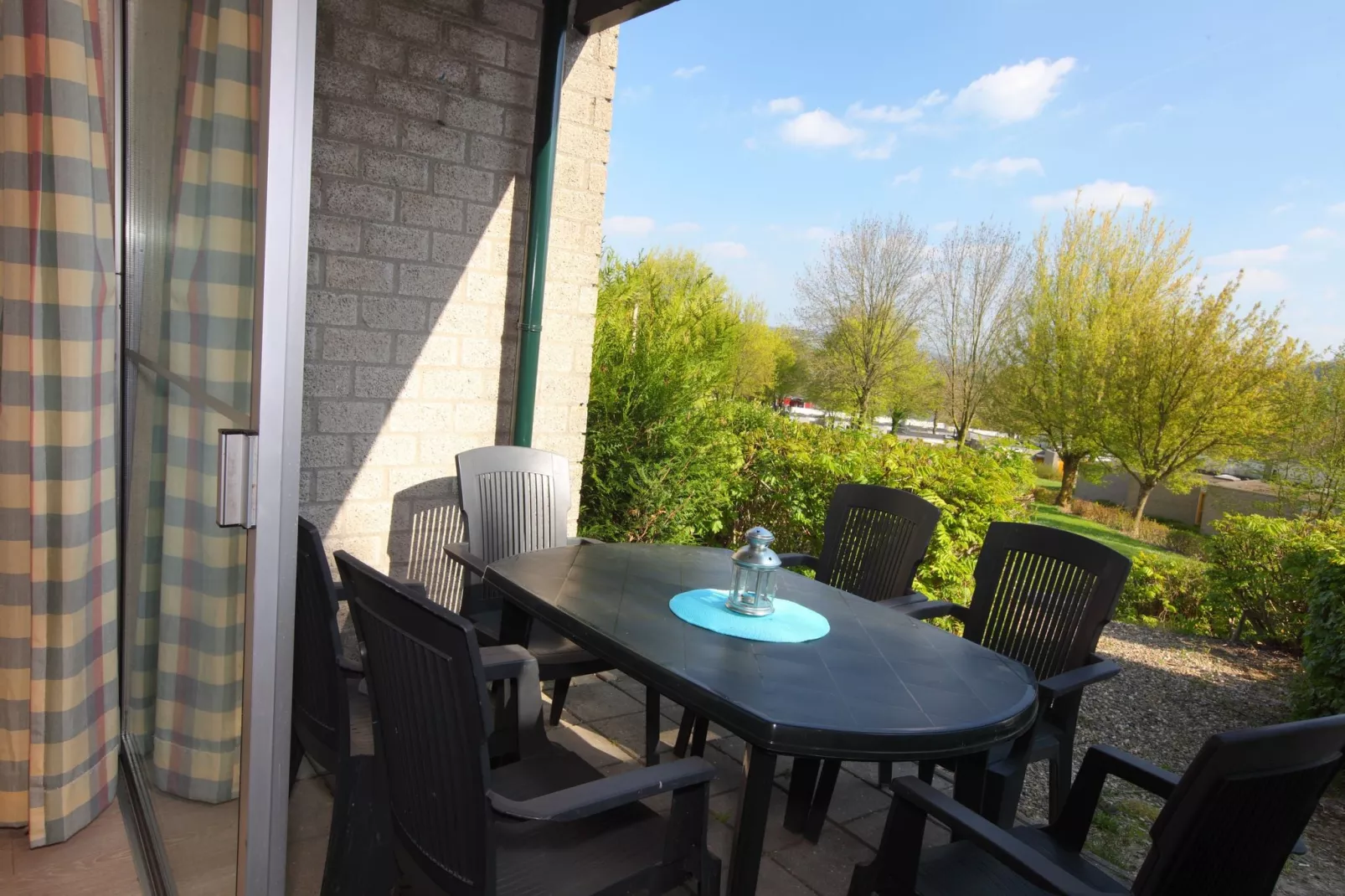 Bungalowpark Schin op Geul 9-Terrasbalkon