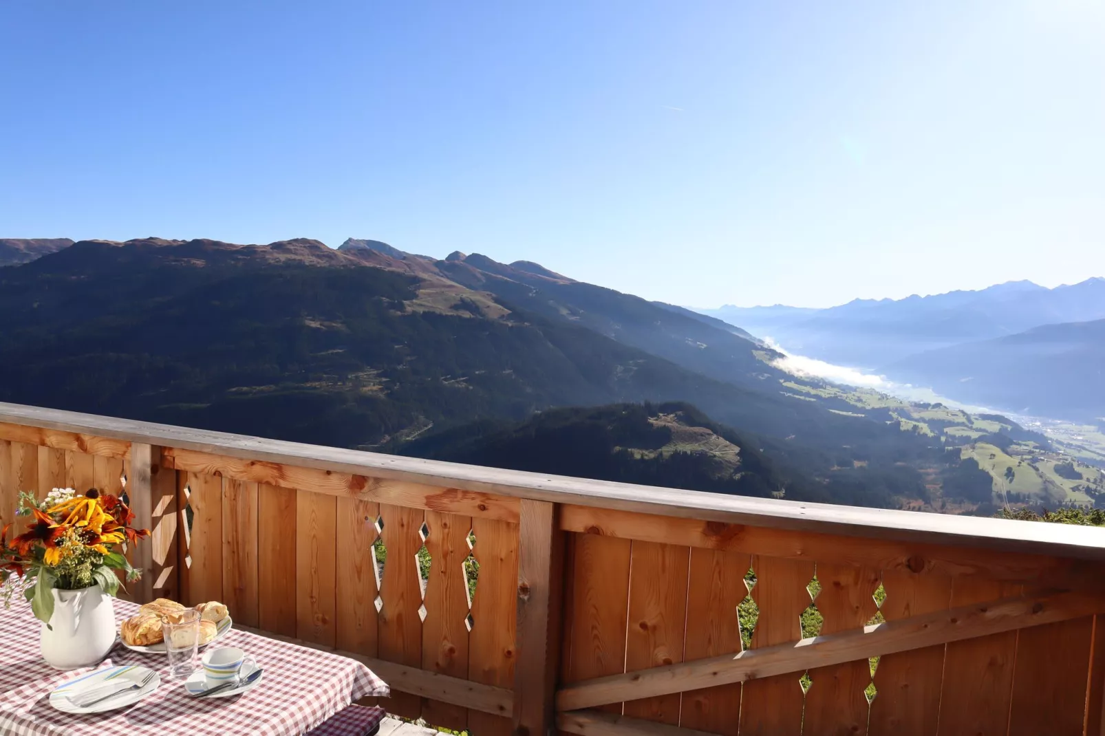 Almhütte Gipfelblick-Uitzicht zomer