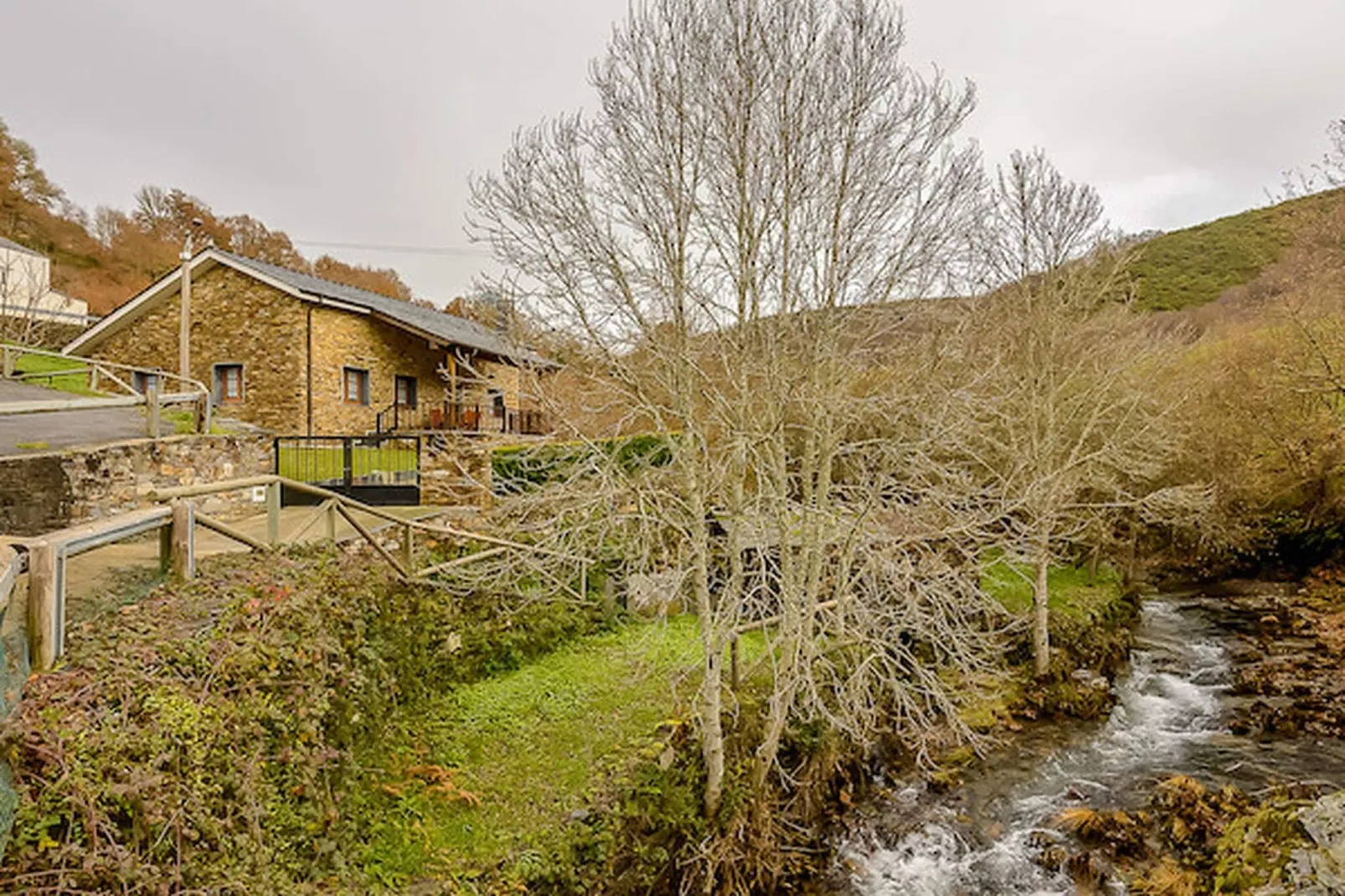 Casa de campo Villanueva de Oscos-Buitenkant zomer