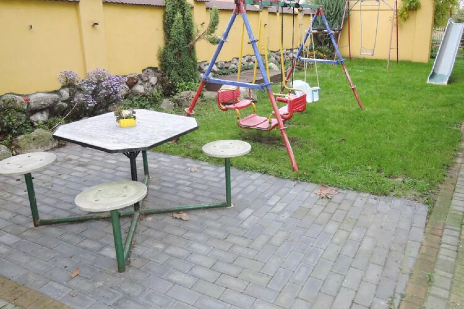 "Yellow House" in Stepnica for 6 persons WY-Tuinen zomer