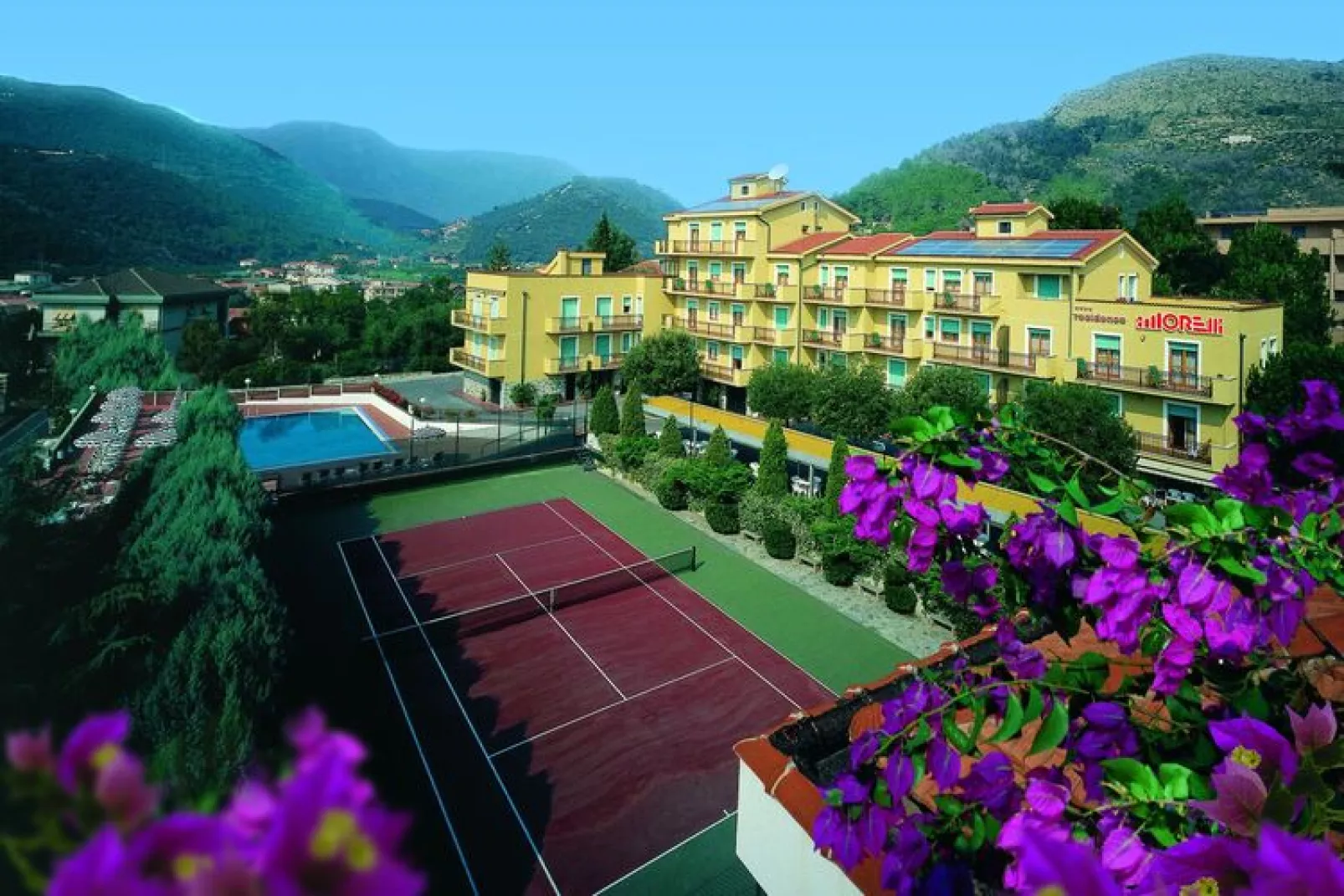 Residence Morelli Pietra Ligure - B5-Buitenkant zomer