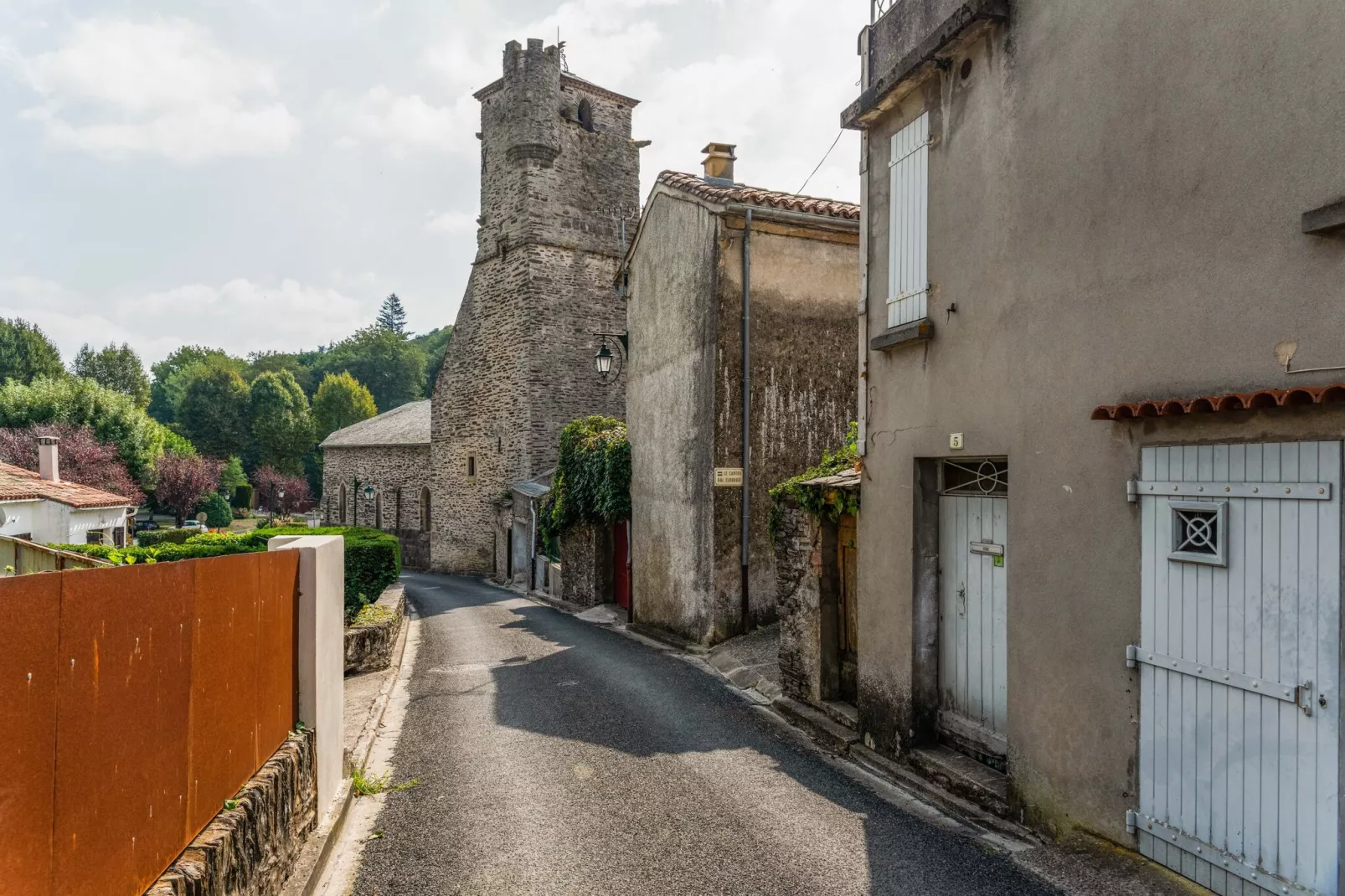 Vakantiehuis met zwembad in Cuxac-Cabardès-Gebieden zomer 1km